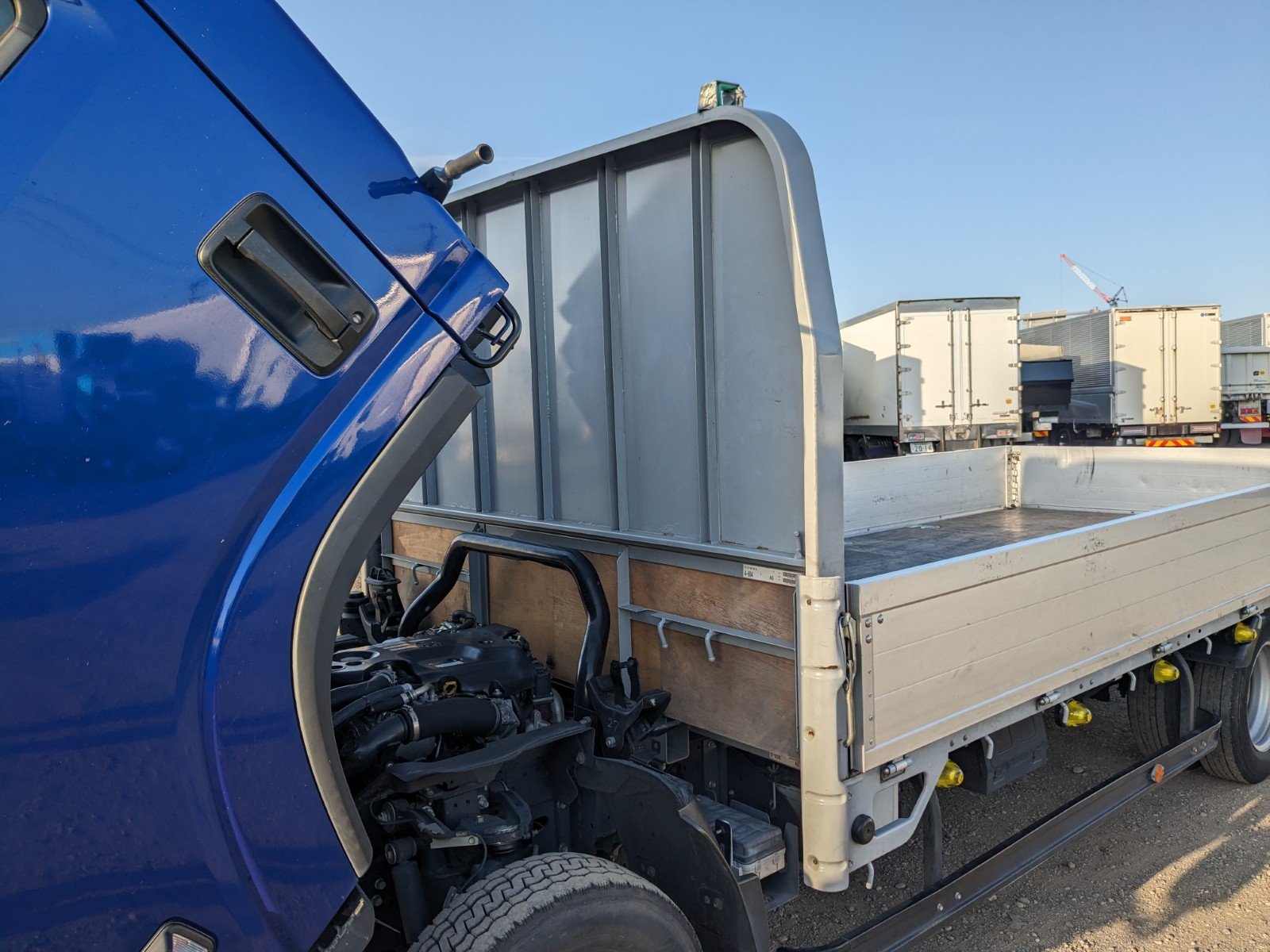 vehicle_image_20260310181034fcxS1sfZA9.jpg