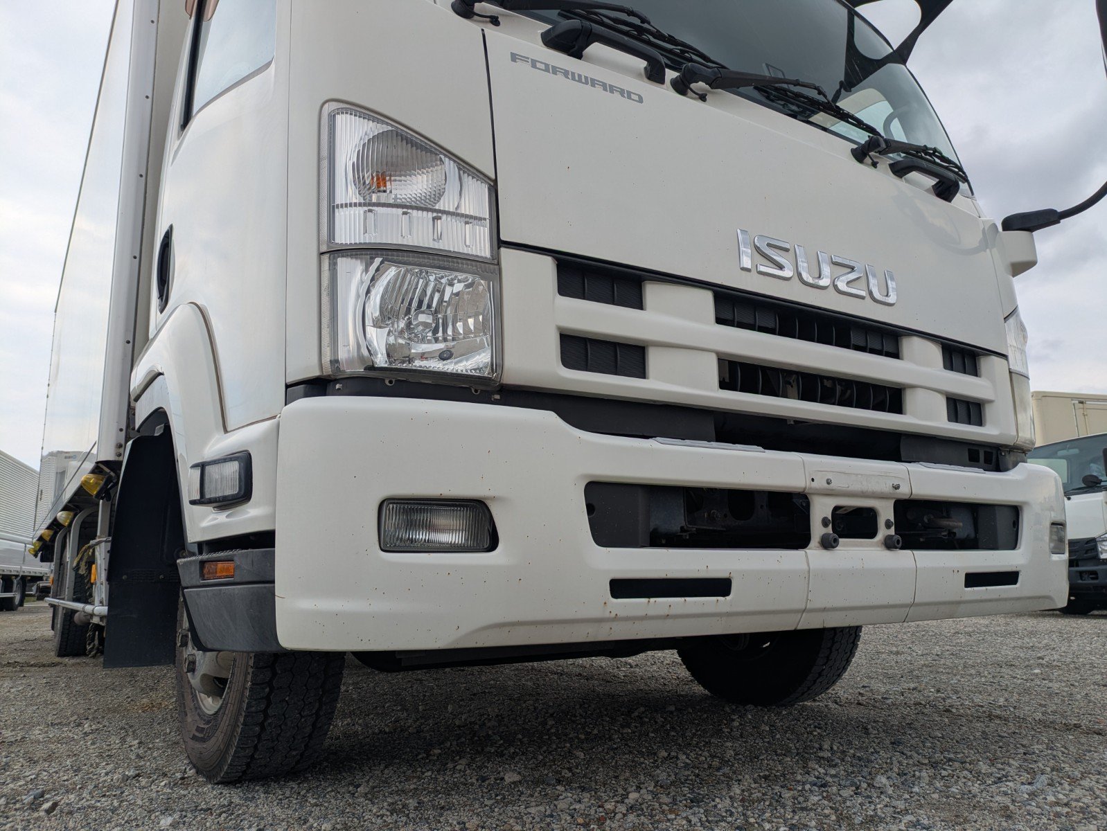 vehicle_image_20260323184043A6NwrqfKaT.jpg