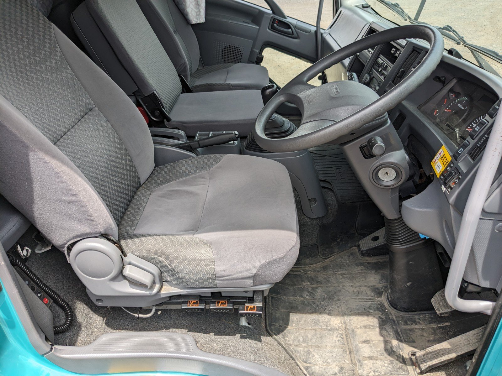 vehicle_image_20260527110801BaIrYIbeGl.jpg