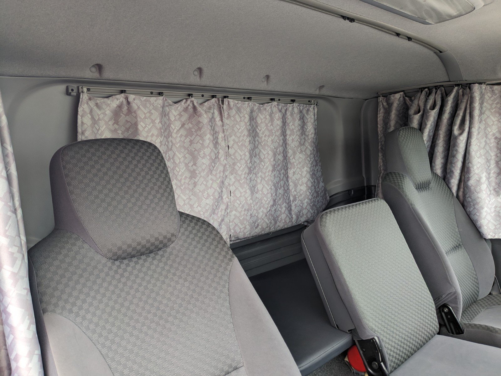 vehicle_image_20260527110801FprW7BiaTu.jpg