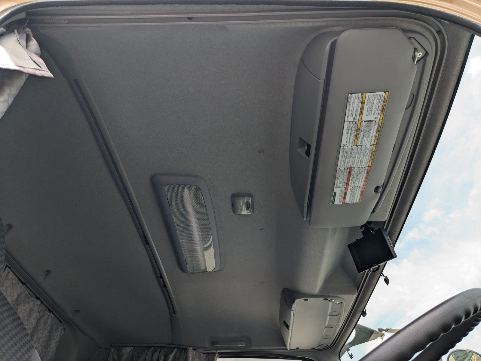 vehicle_image_20260527110801SQF1bASPU4.jpg
