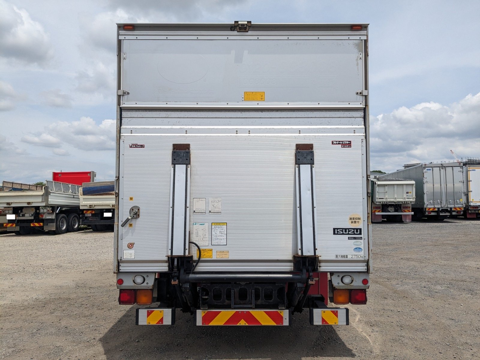 vehicle_image_20260527110801xziYrEDEp5.jpg