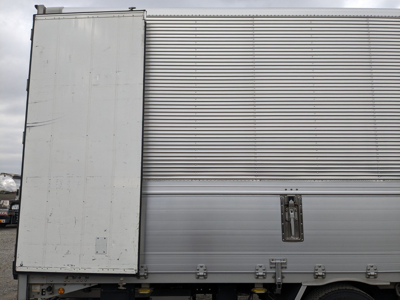vehicle_image_202603180945097S6Wgw9G3A.jpg