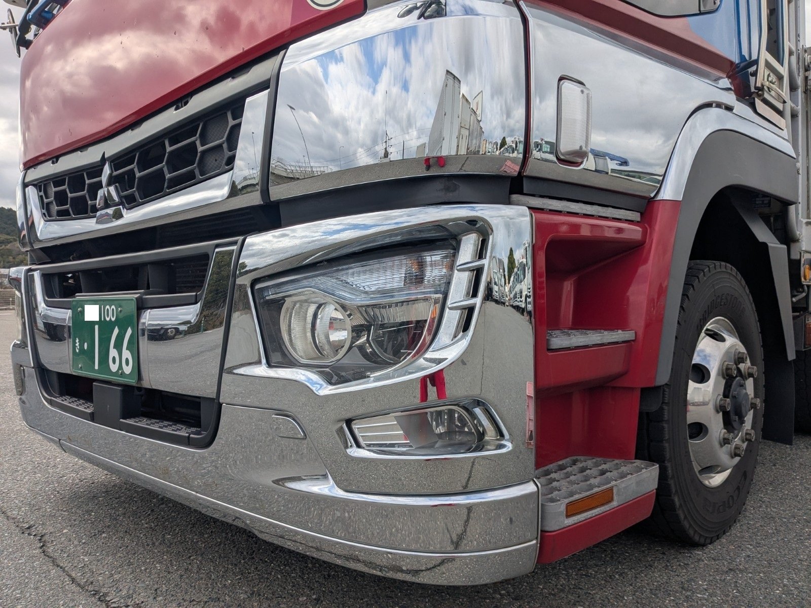 vehicle_image_20260305165541hHwKrLdtzk.jpg
