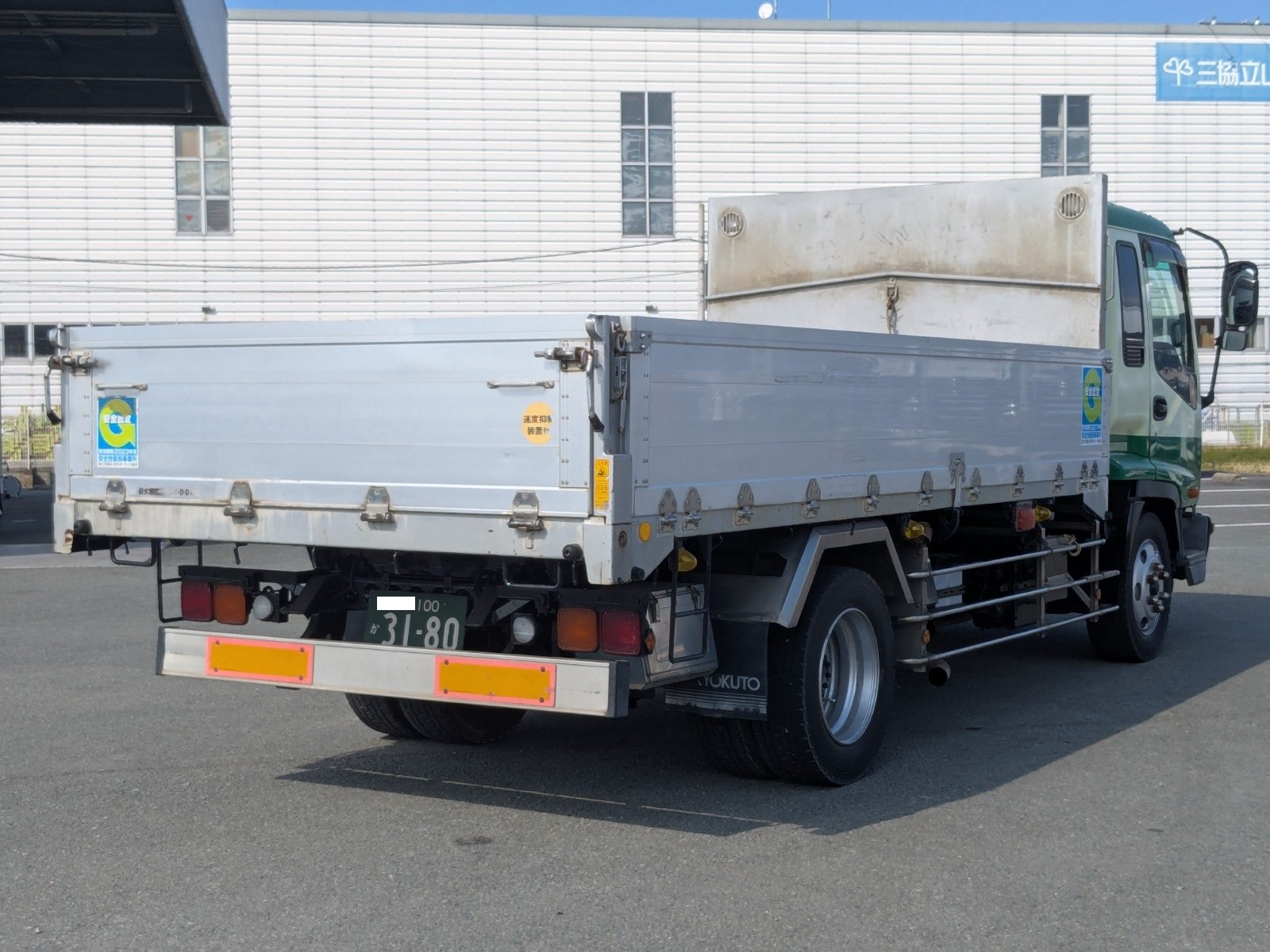 vehicle_image_20260326183652Y0ekk3dLgv.jpg