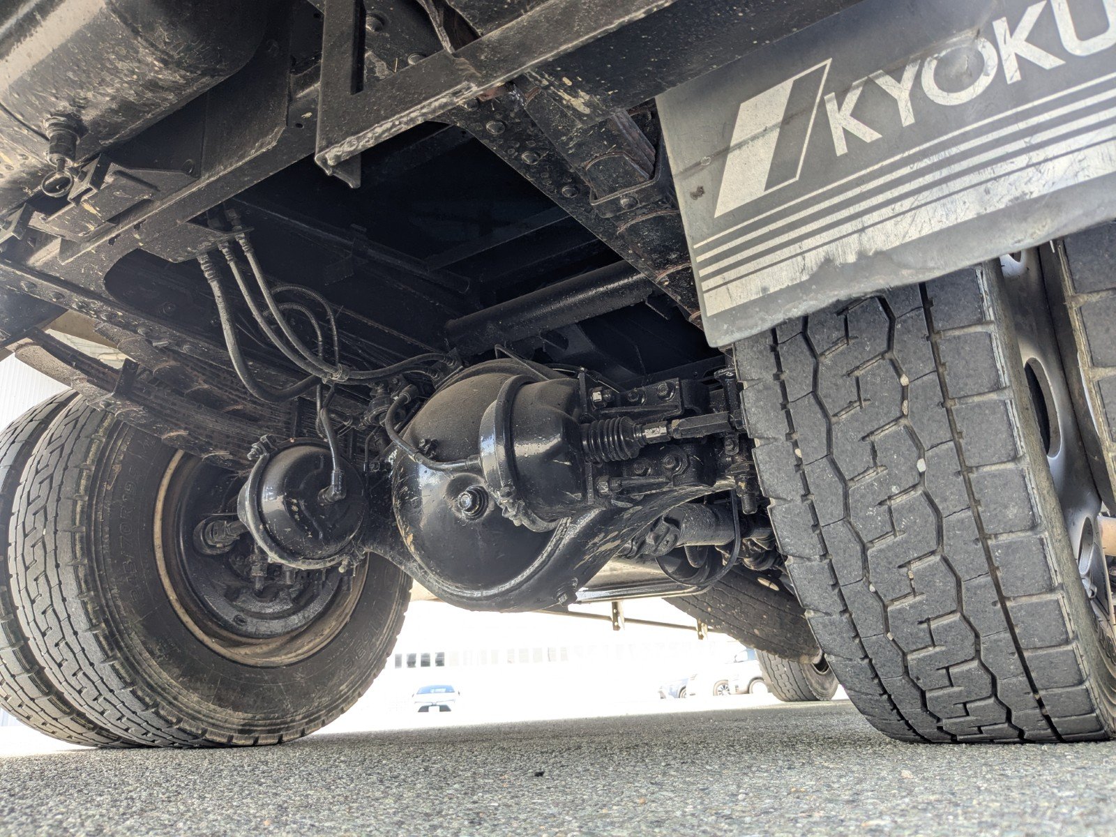 vehicle_image_20260326183652hESzqtN5zH.jpg