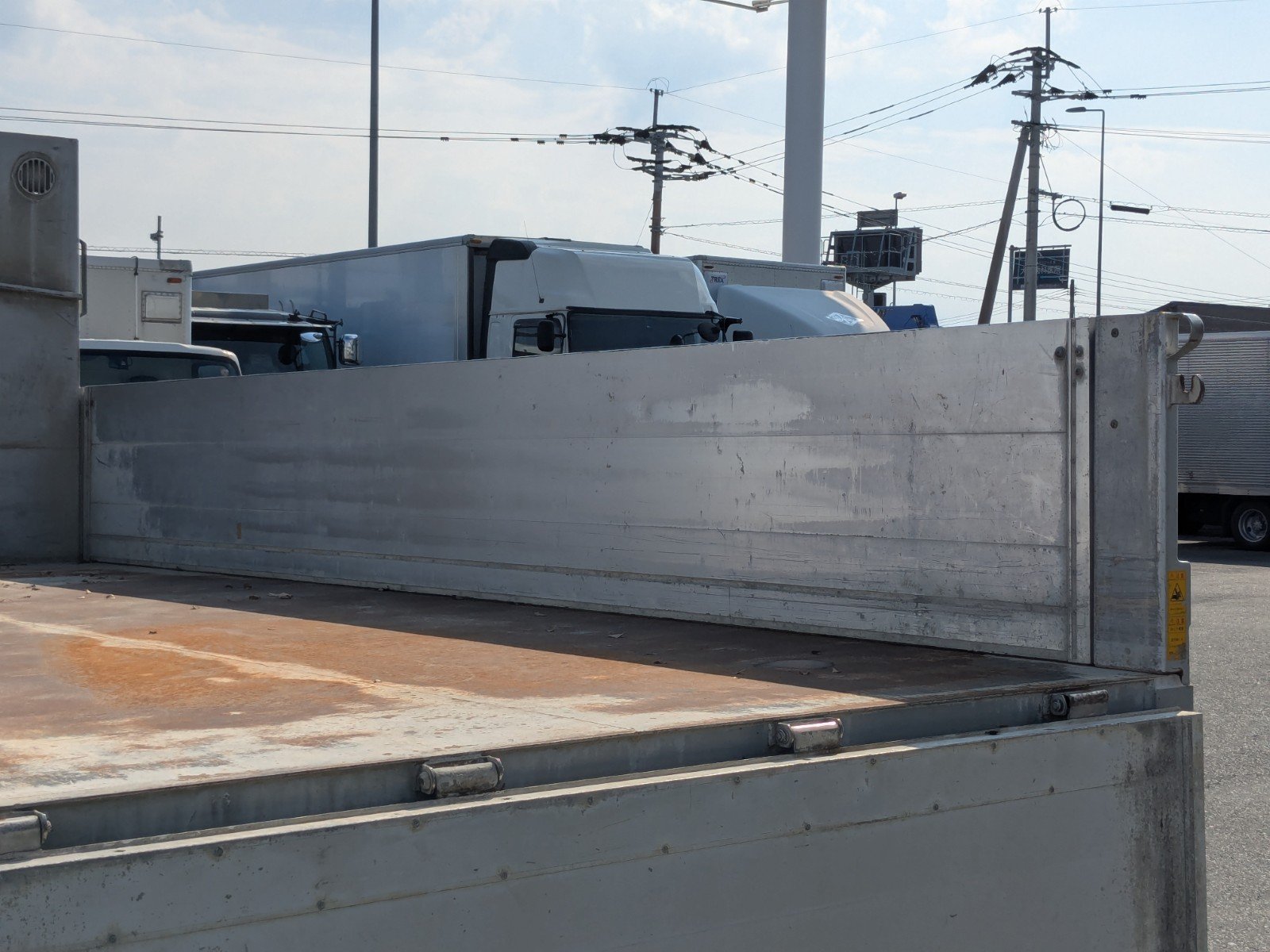 vehicle_image_20260326183652kFNxkoAW42.jpg