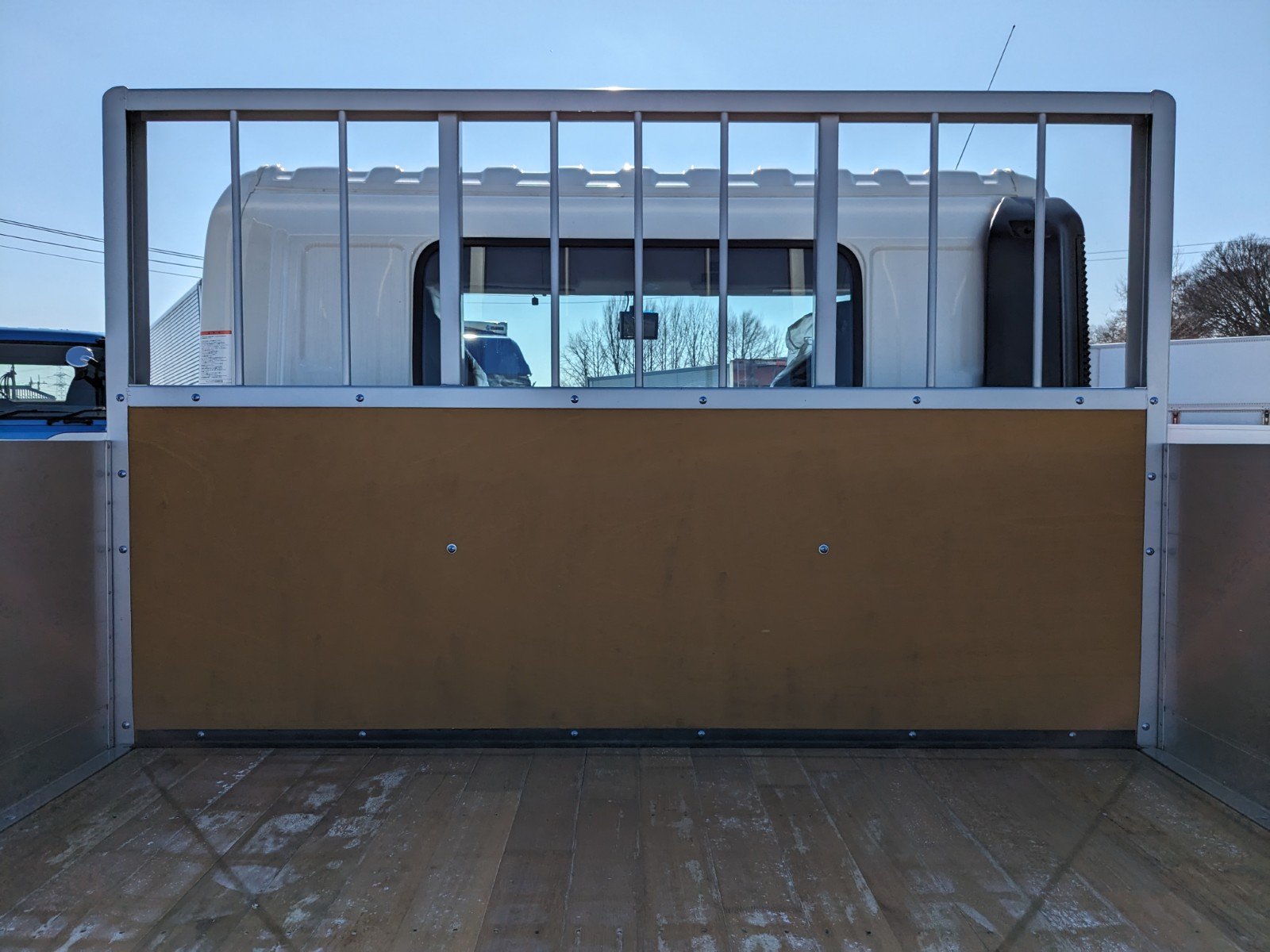 vehicle_image_202603161833567UVzYcjoZK.jpg