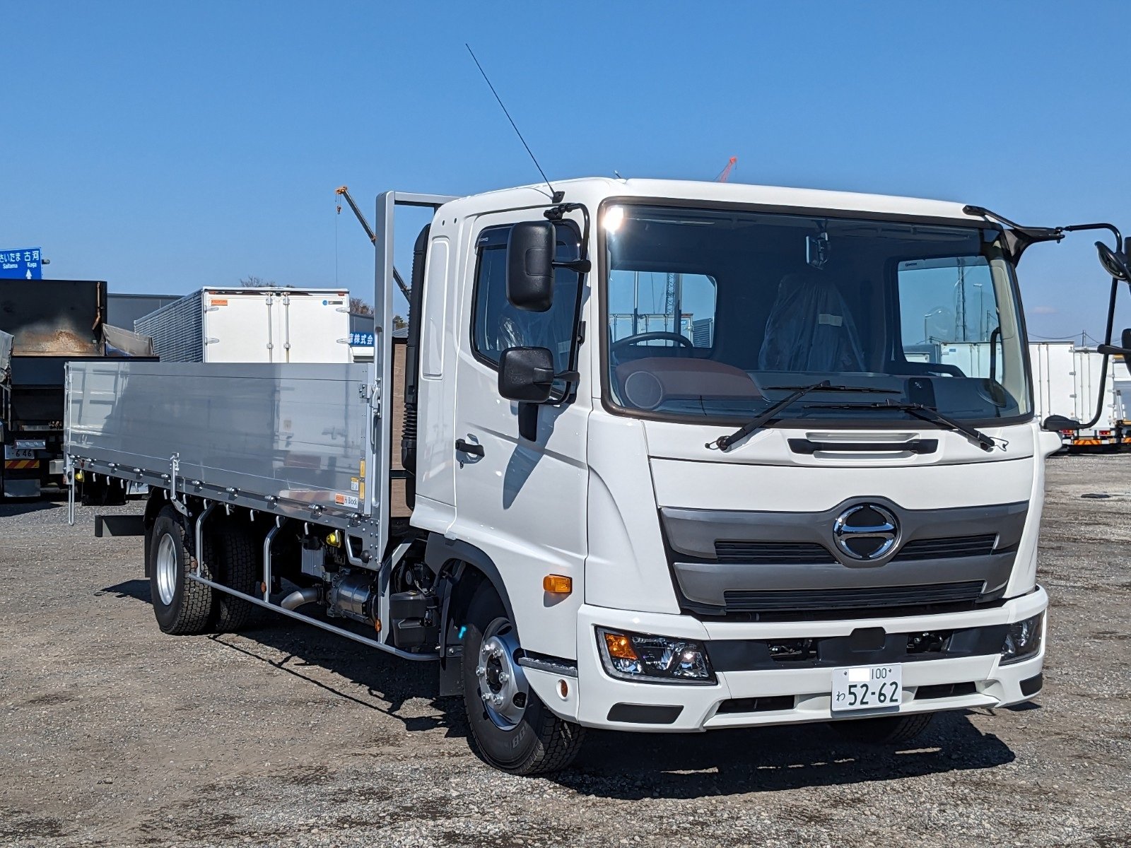 vehicle_image_20260316183356xEVYFG3lyU.jpg