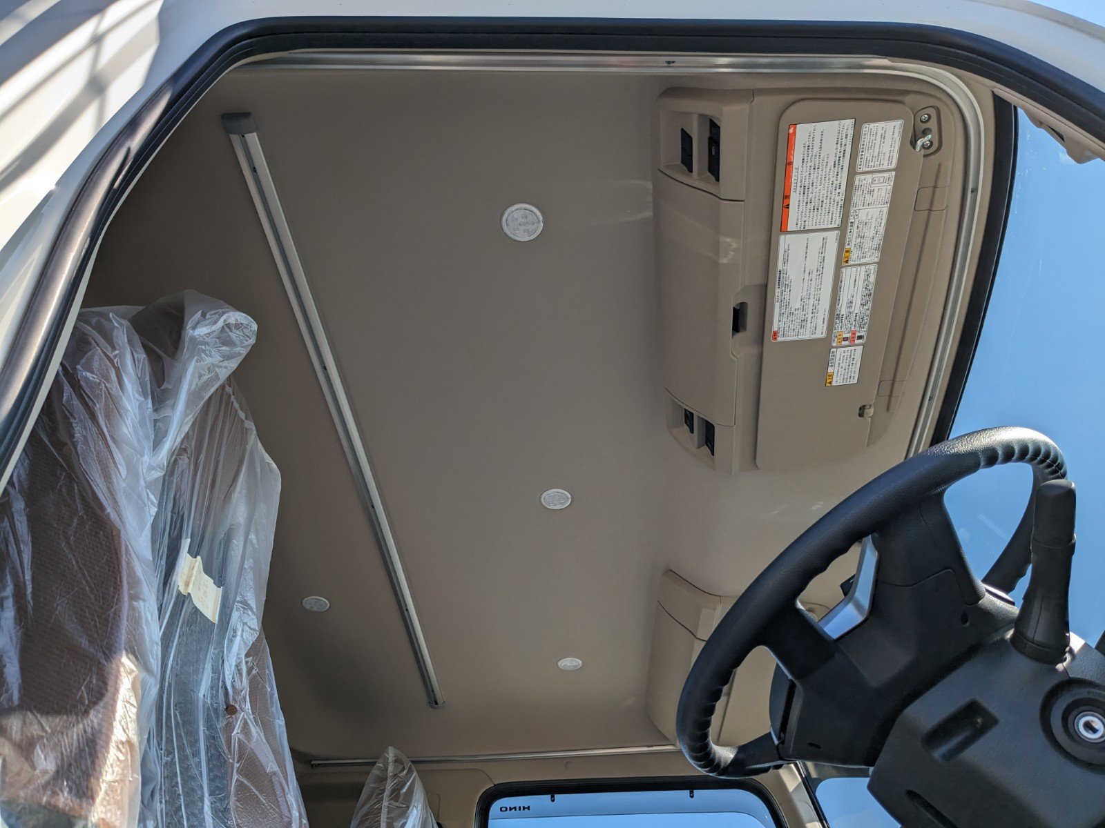 vehicle_image_20260316183426E4M4cLhChq.jpg