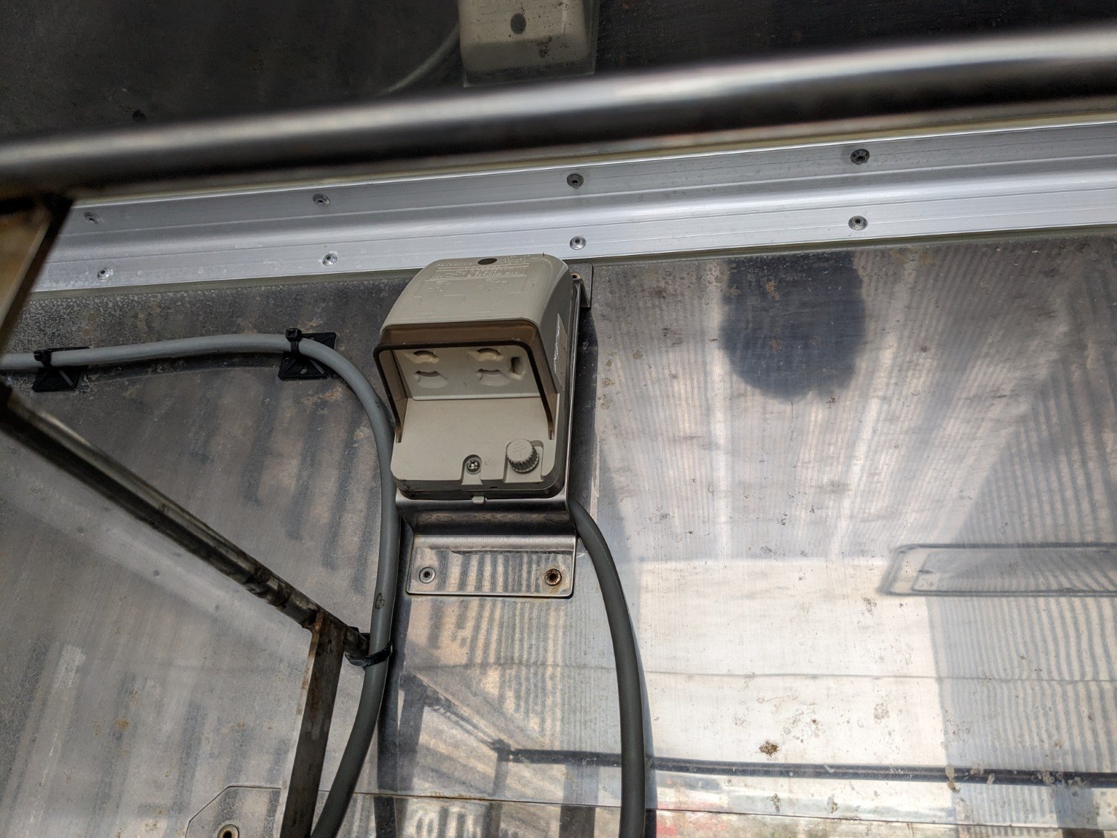 vehicle_image_202603040955283KeyBNWKsS.jpg