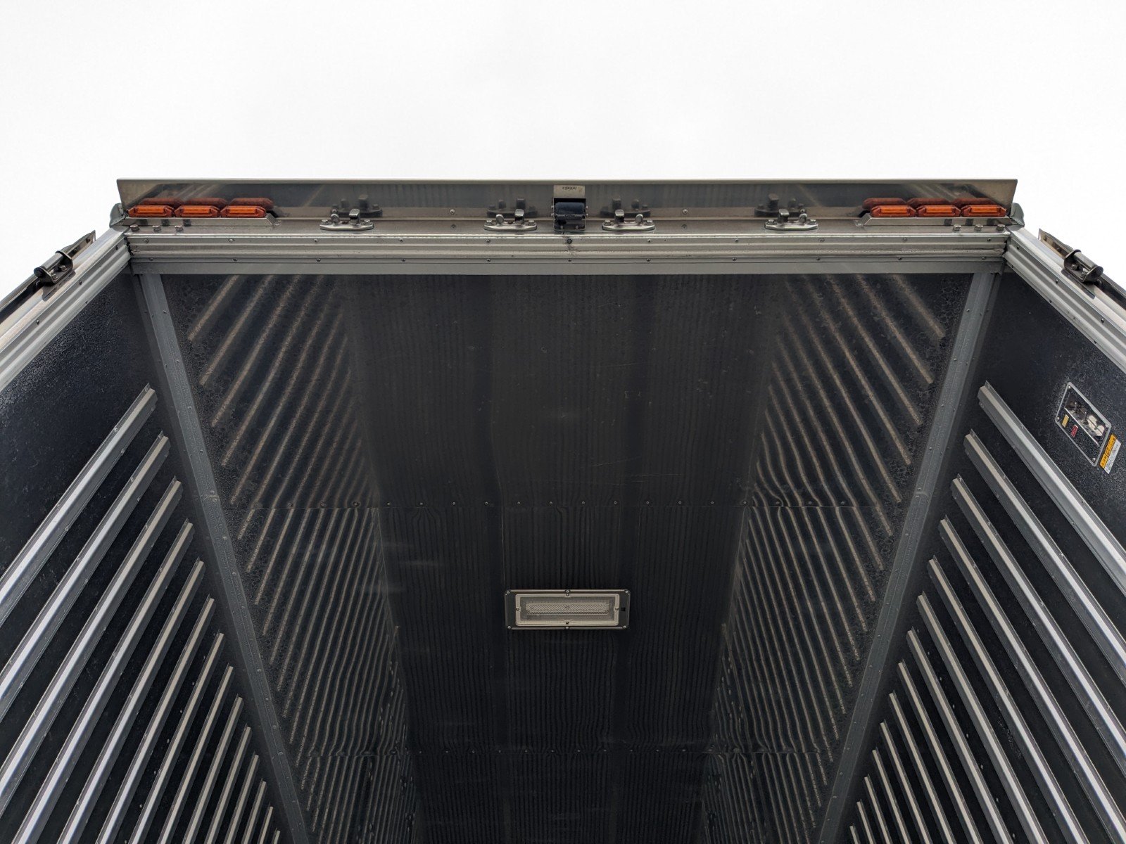 vehicle_image_20260304095528eACjXmnfjn.jpg