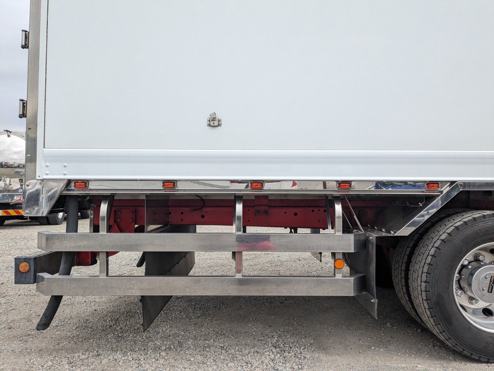 vehicle_image_20260304095528wXkdzXaxOE.jpg