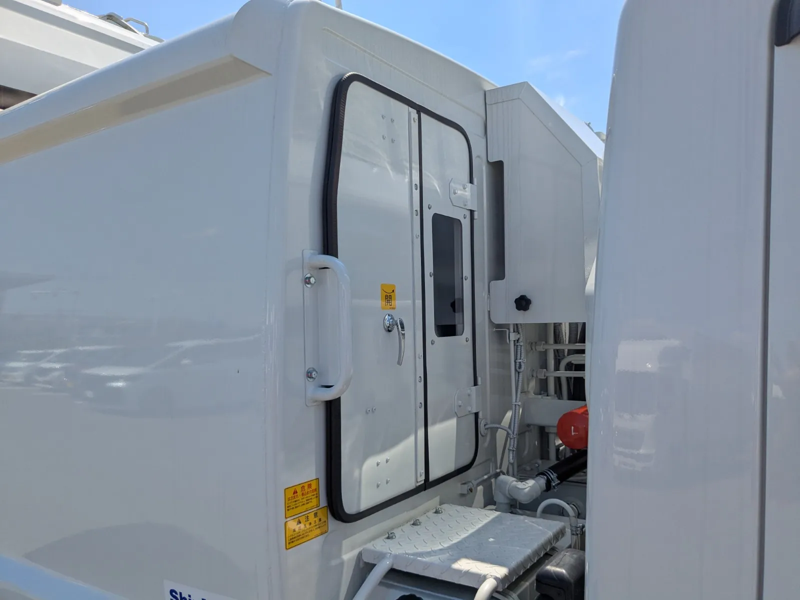 vehicle_image_20260630100110rZuxrhM6vy.webp