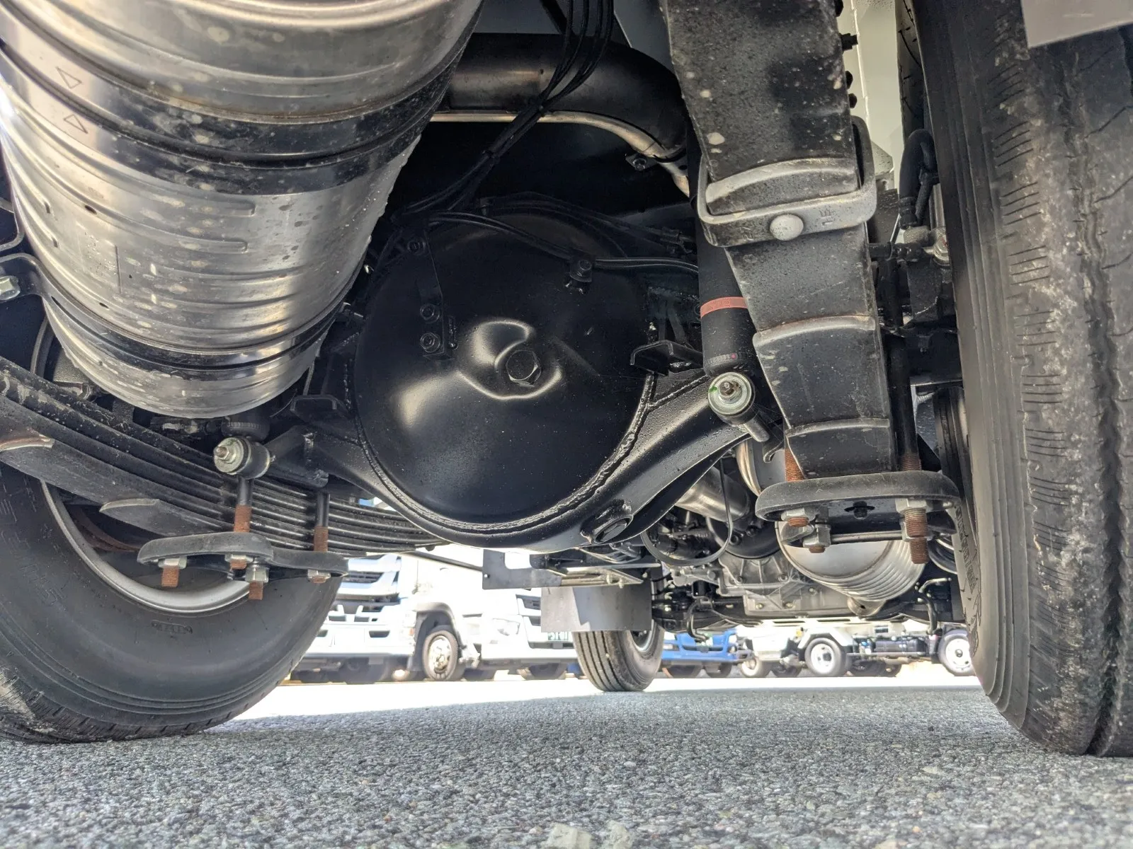 vehicle_image_202607231158554CGEaE0j9f.webp