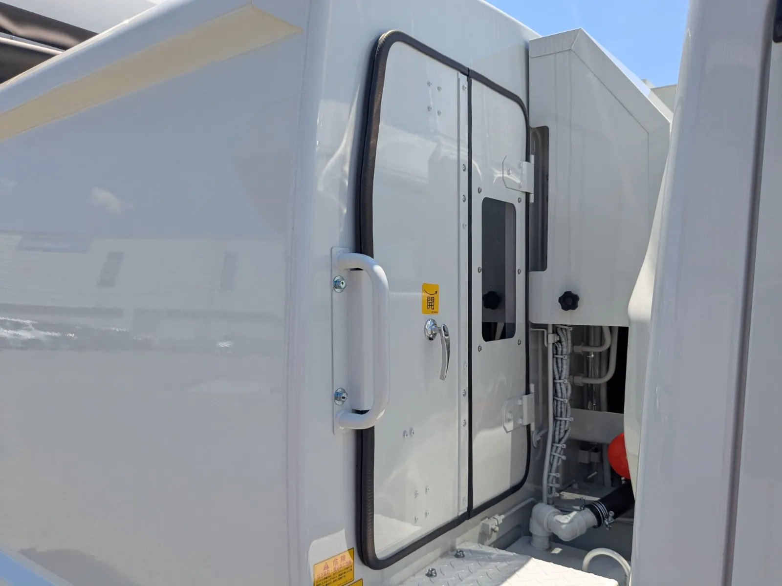 vehicle_image_20260723115857kwCf9TdcPp.webp