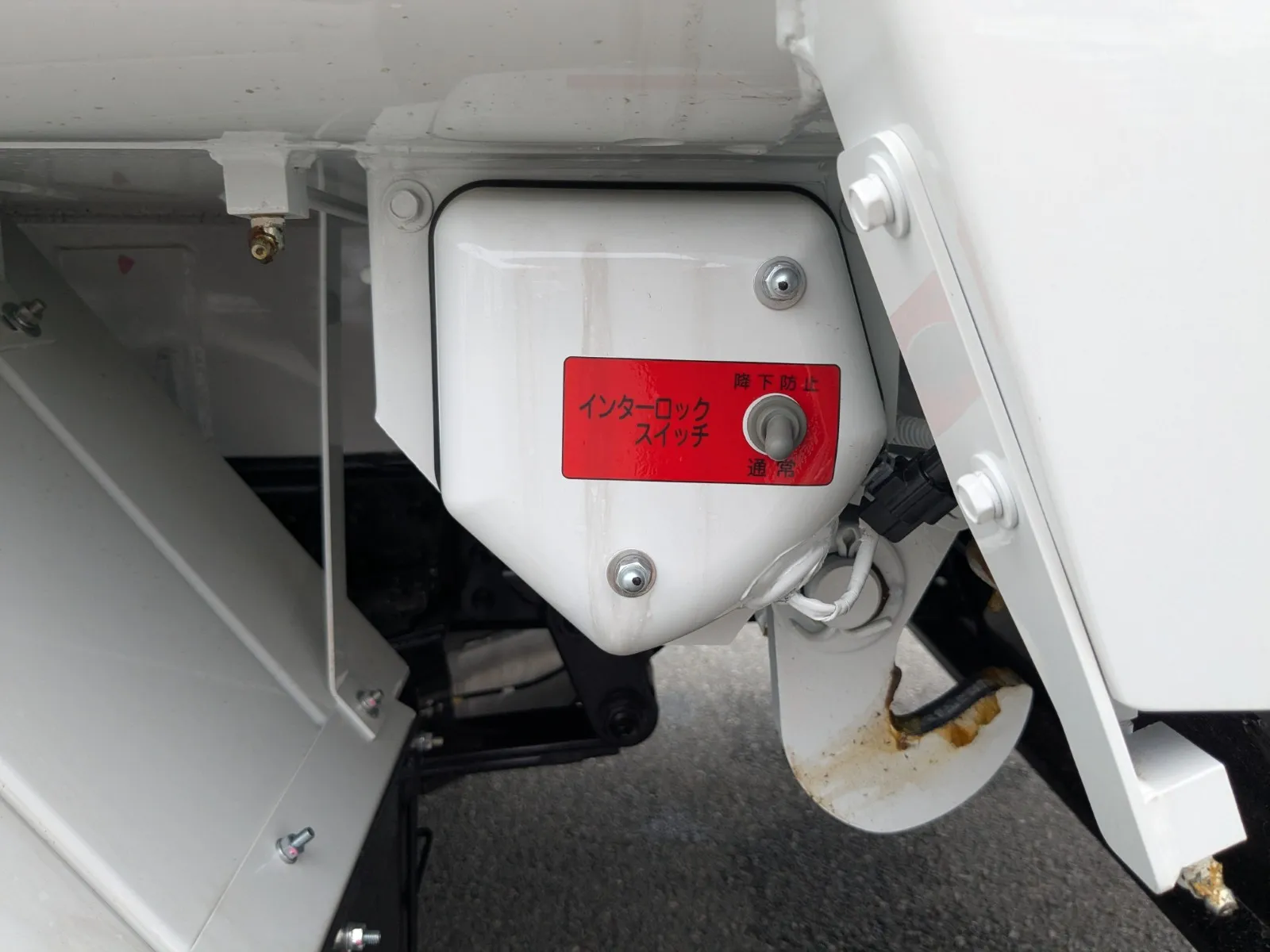 vehicle_image_202606301145196TqhgjwMQ8.webp