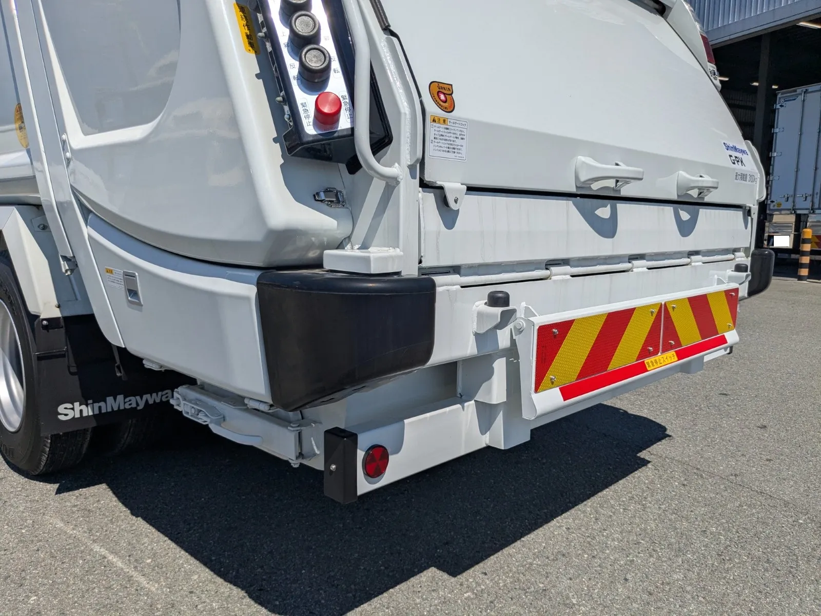 vehicle_image_20260630113159tRGwTvWGIu.webp