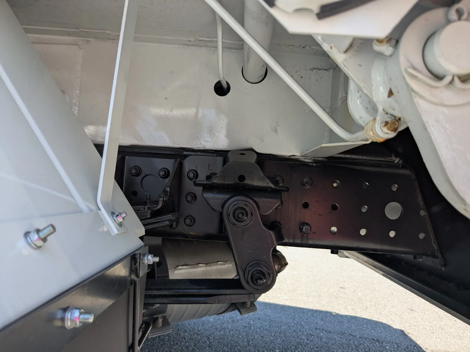 vehicle_image_202606301132014HU6cSYEIA.webp