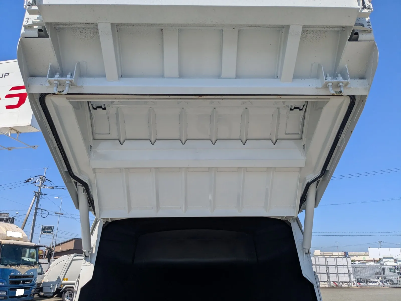 vehicle_image_20260630113205Ux4PWYWjsR.webp