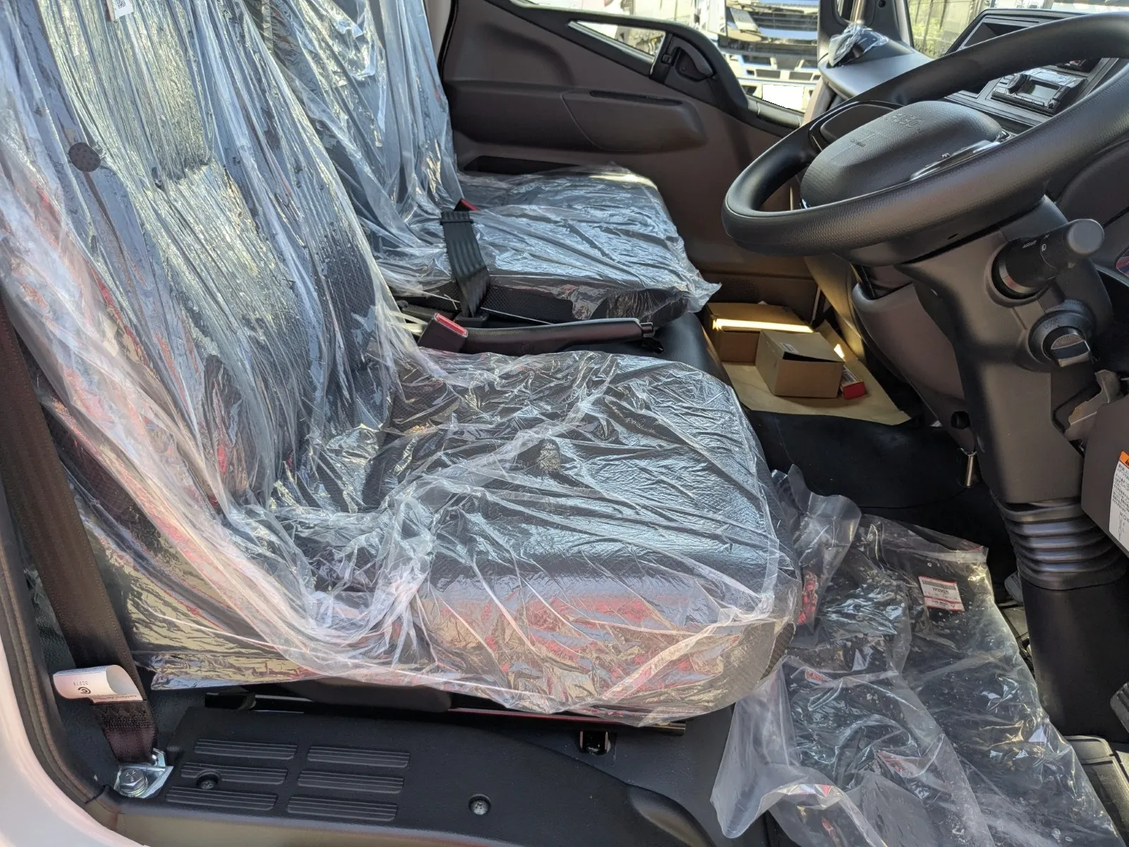 vehicle_image_20260630113210NQkK7y9BeE.webp
