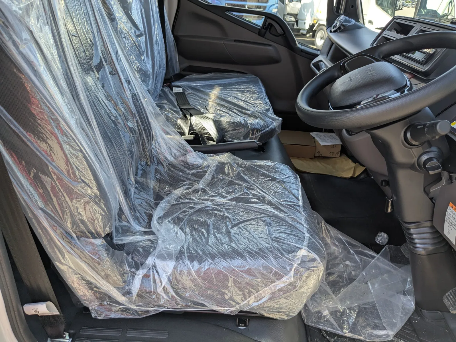 vehicle_image_20260630113745qSI57lSt8Z.webp