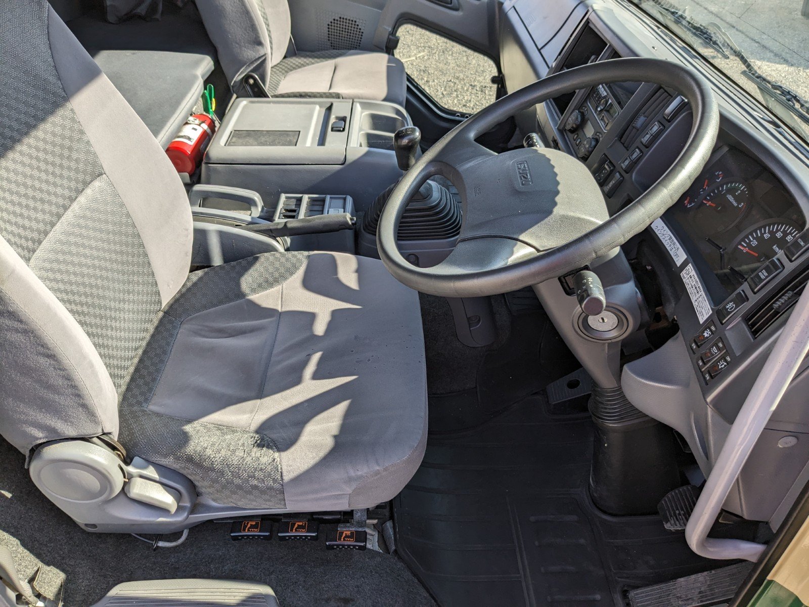vehicle_image_20260415164329kt44IjK6qK.jpg