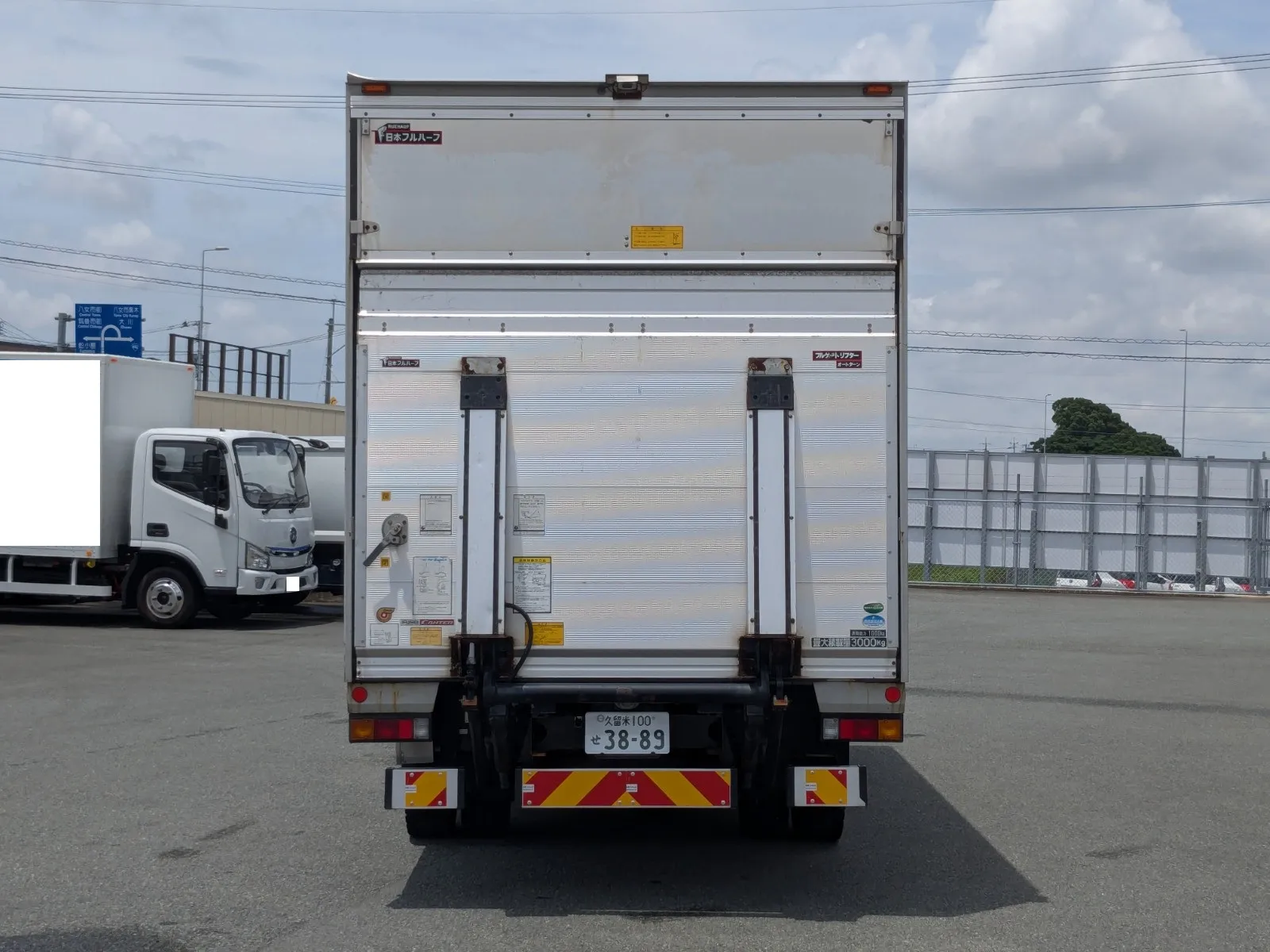 vehicle_image_20260708160036cTMRwUB7uQ.webp