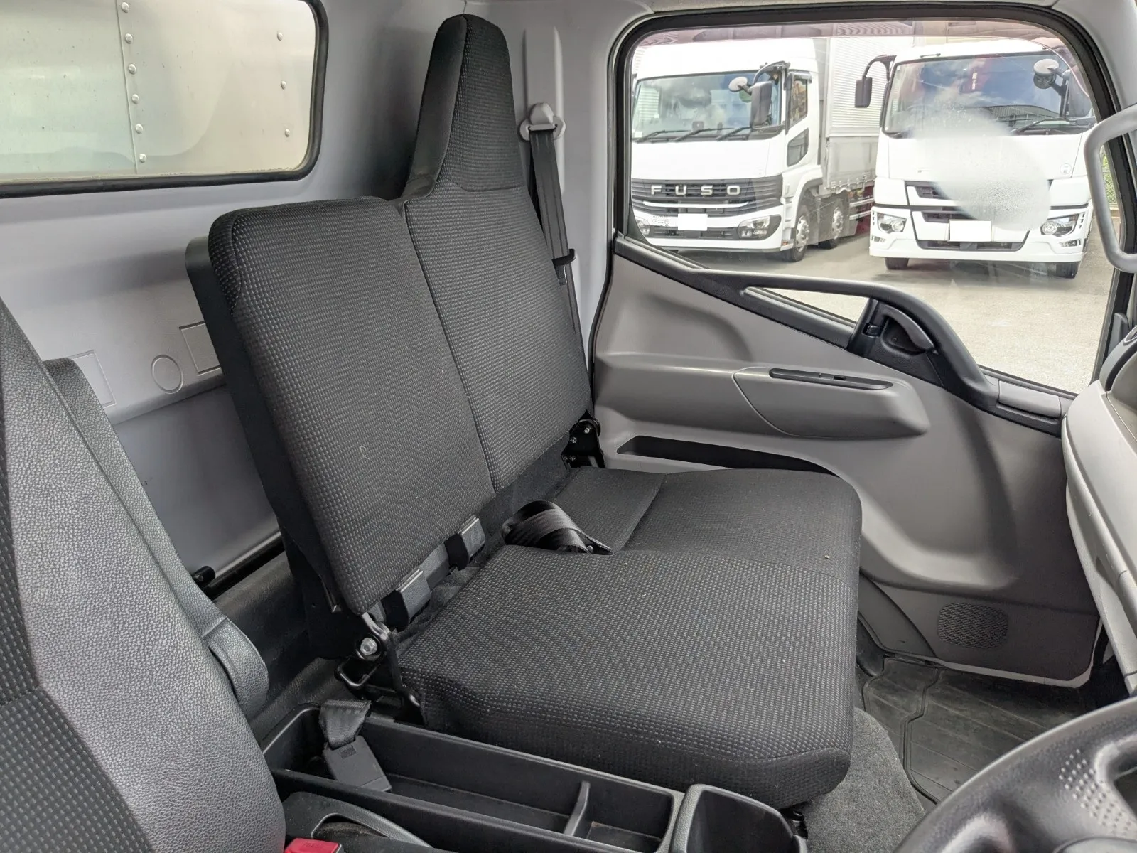 vehicle_image_20260708160047df1kpNKr40.webp