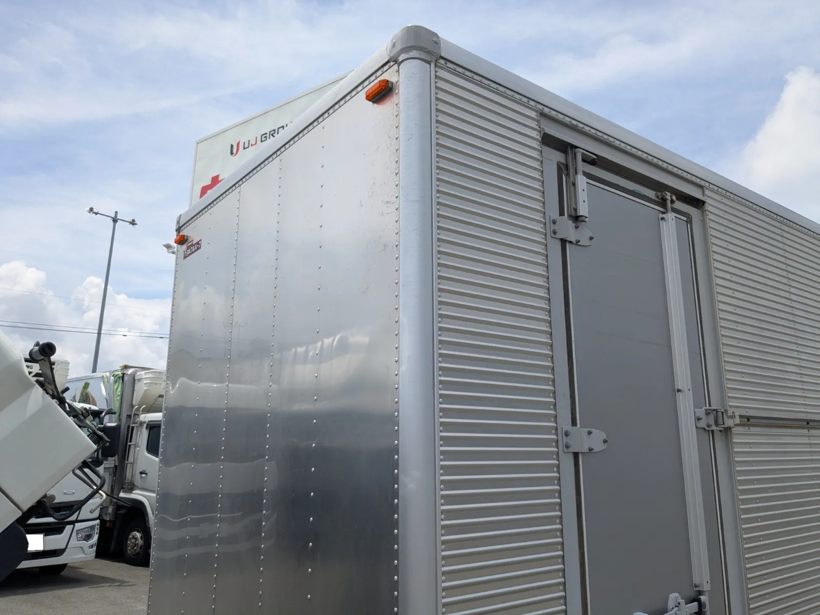 vehicle_image_20260708160050EFd5NZfO7M.webp