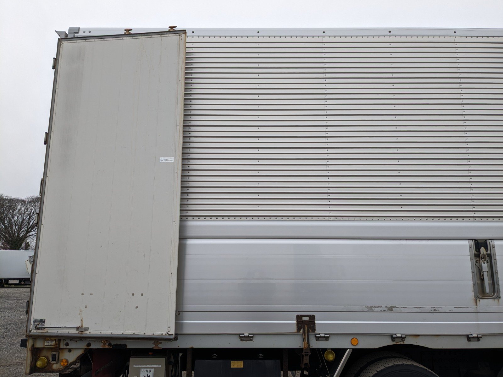 vehicle_image_20260403162436vKBELKpjrF.jpg