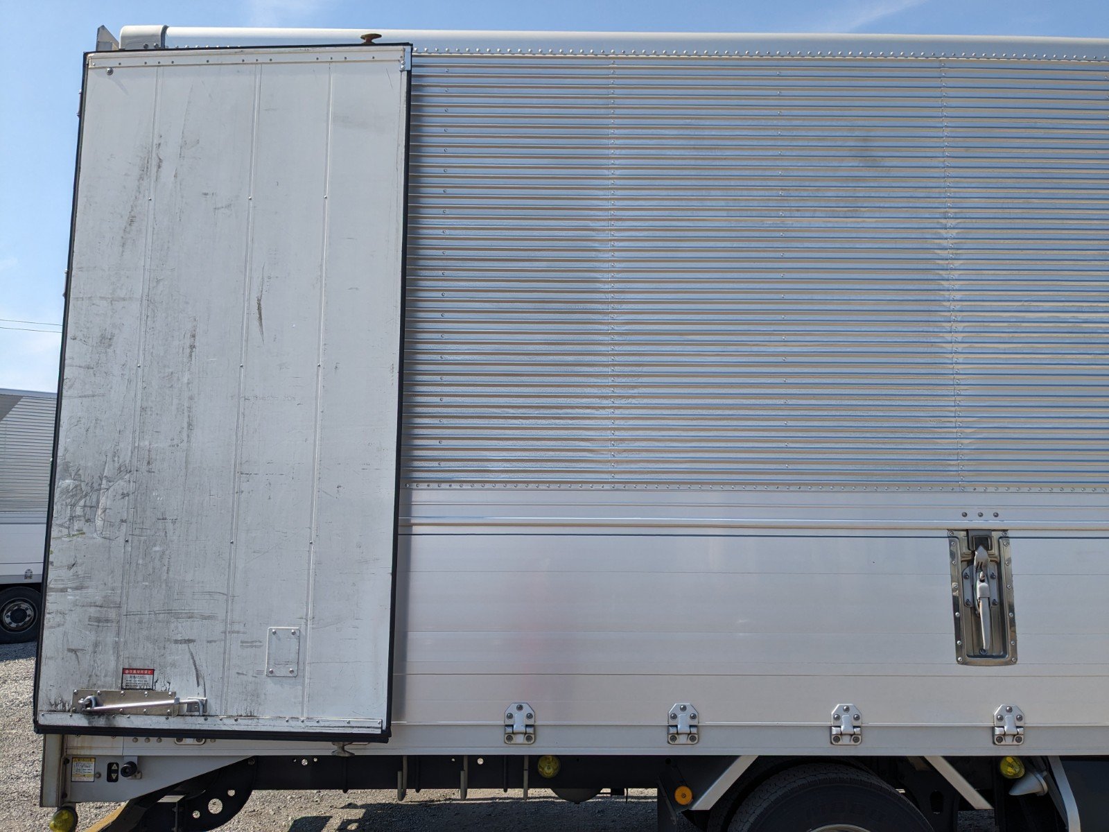 vehicle_image_20260415161905MN2x9lo1xB.jpg