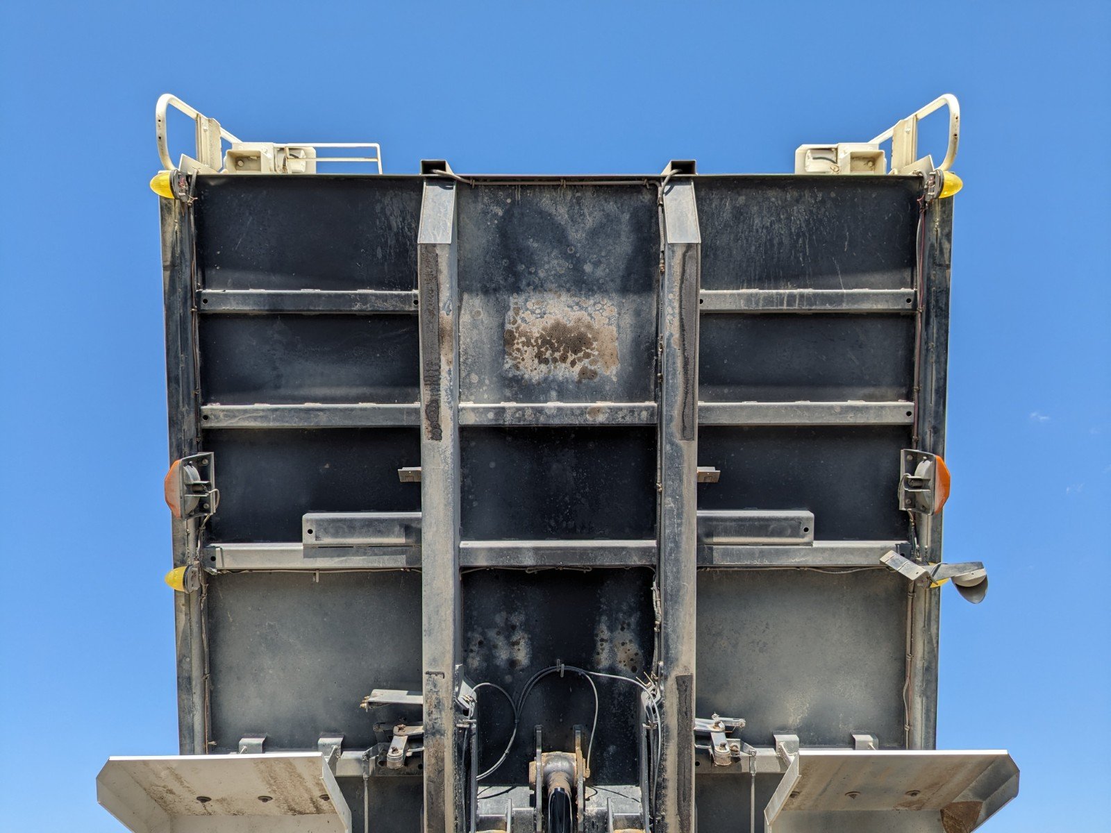 vehicle_image_20260410145949TtGOm4QFg4.jpg