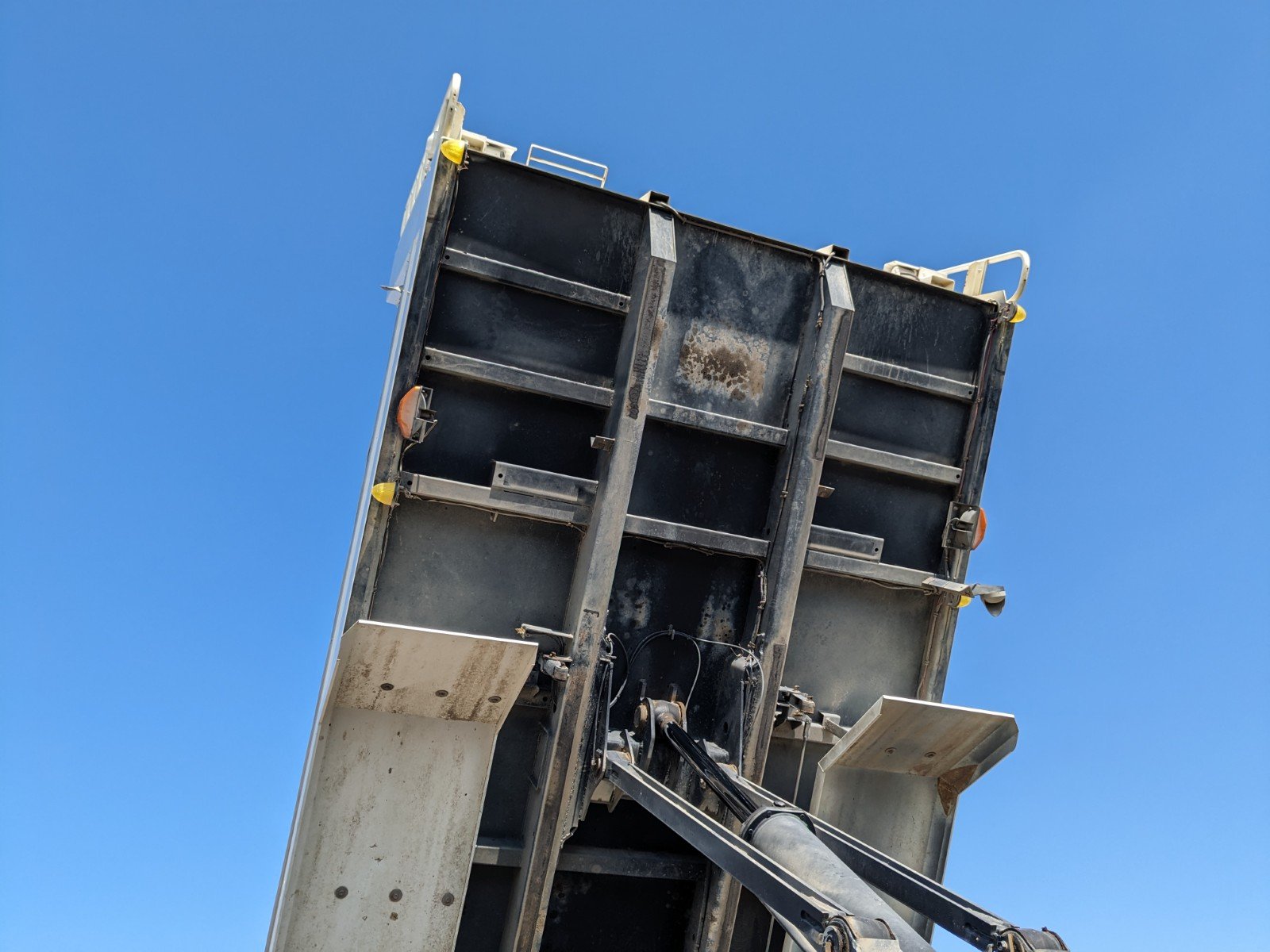vehicle_image_20260410145949U8L7RoOJts.jpg