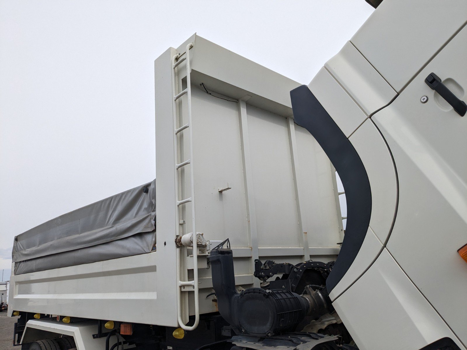 vehicle_image_20260410144704FzUxazyDsK.jpg