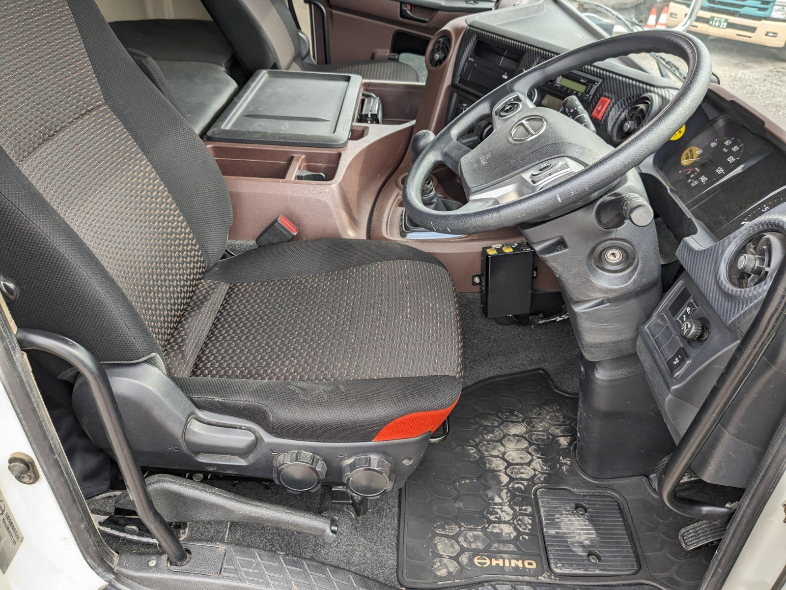 vehicle_image_20260410144704HpjuUHIKPs.jpg