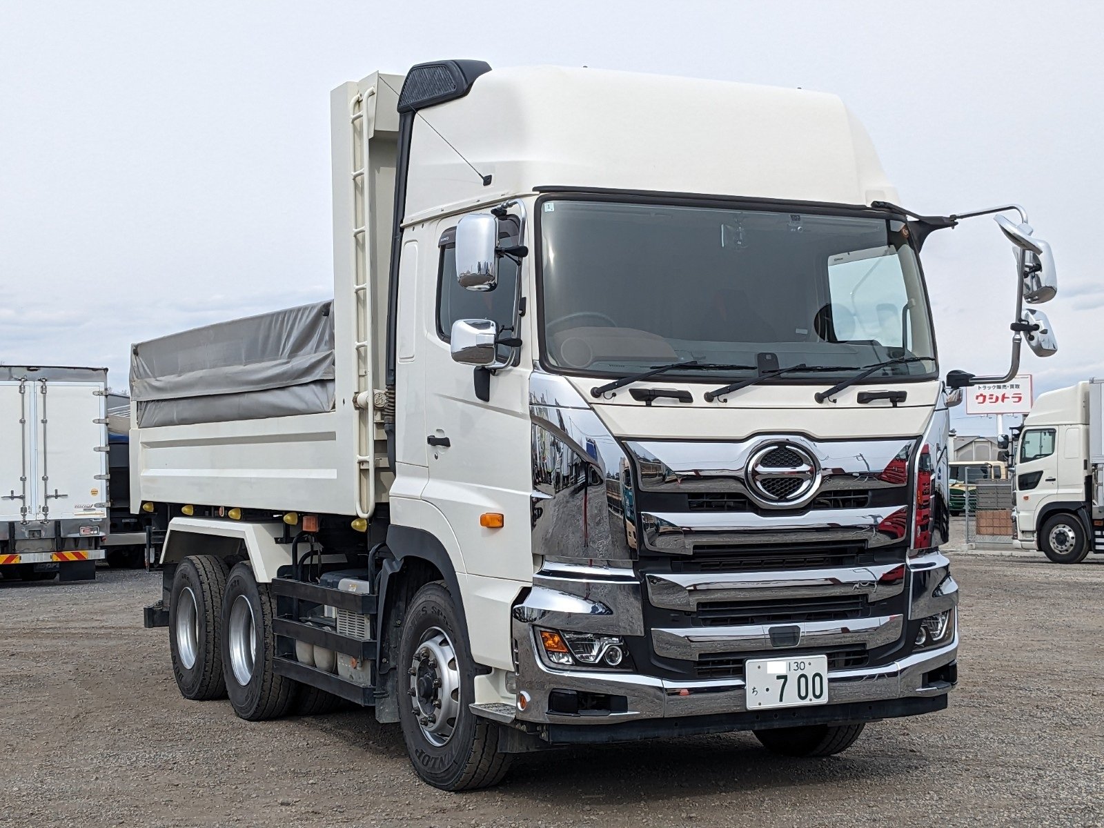 vehicle_image_20260410144704lH1s4yN2CY.jpg