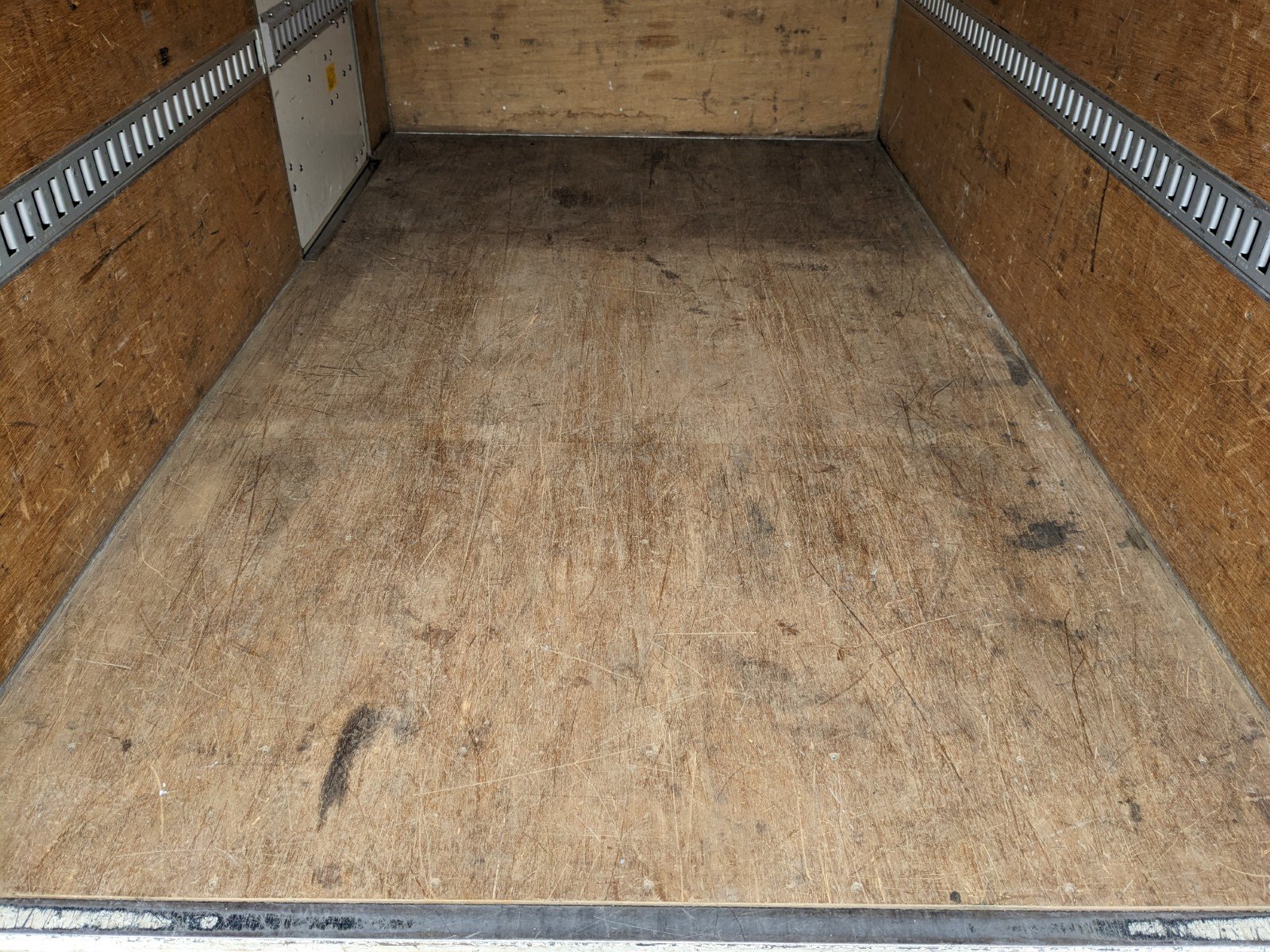 vehicle_image_20260316163239gyJ9bV2cWq.jpg