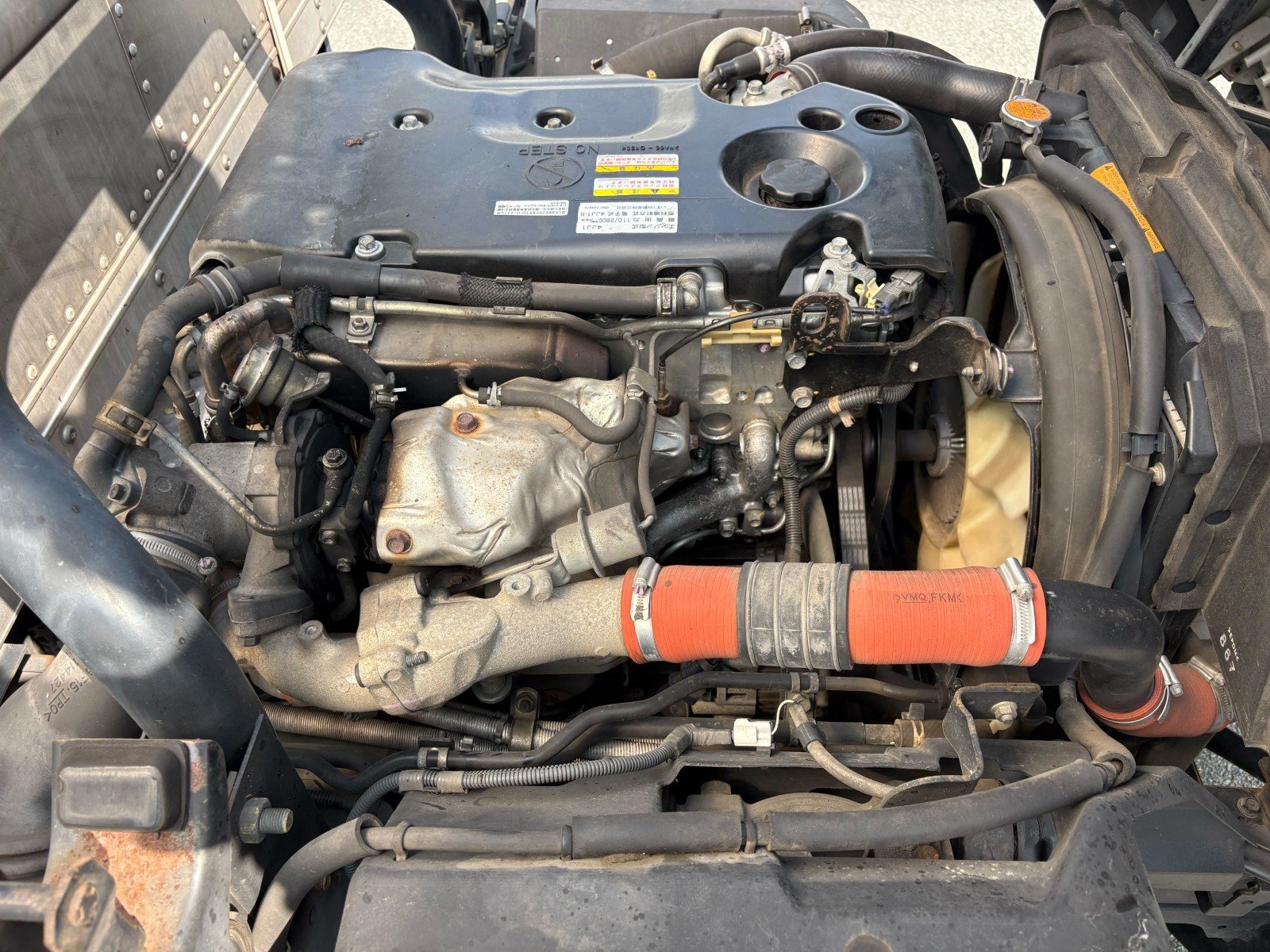 vehicle_image_202603301856275hkSMagQ1r.jpg
