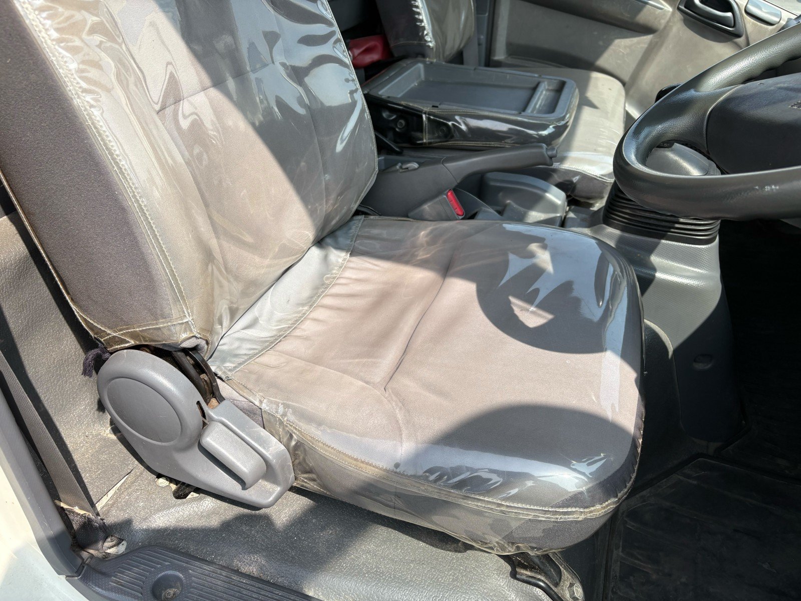 vehicle_image_20260330185627FJVV37rwA7.jpg
