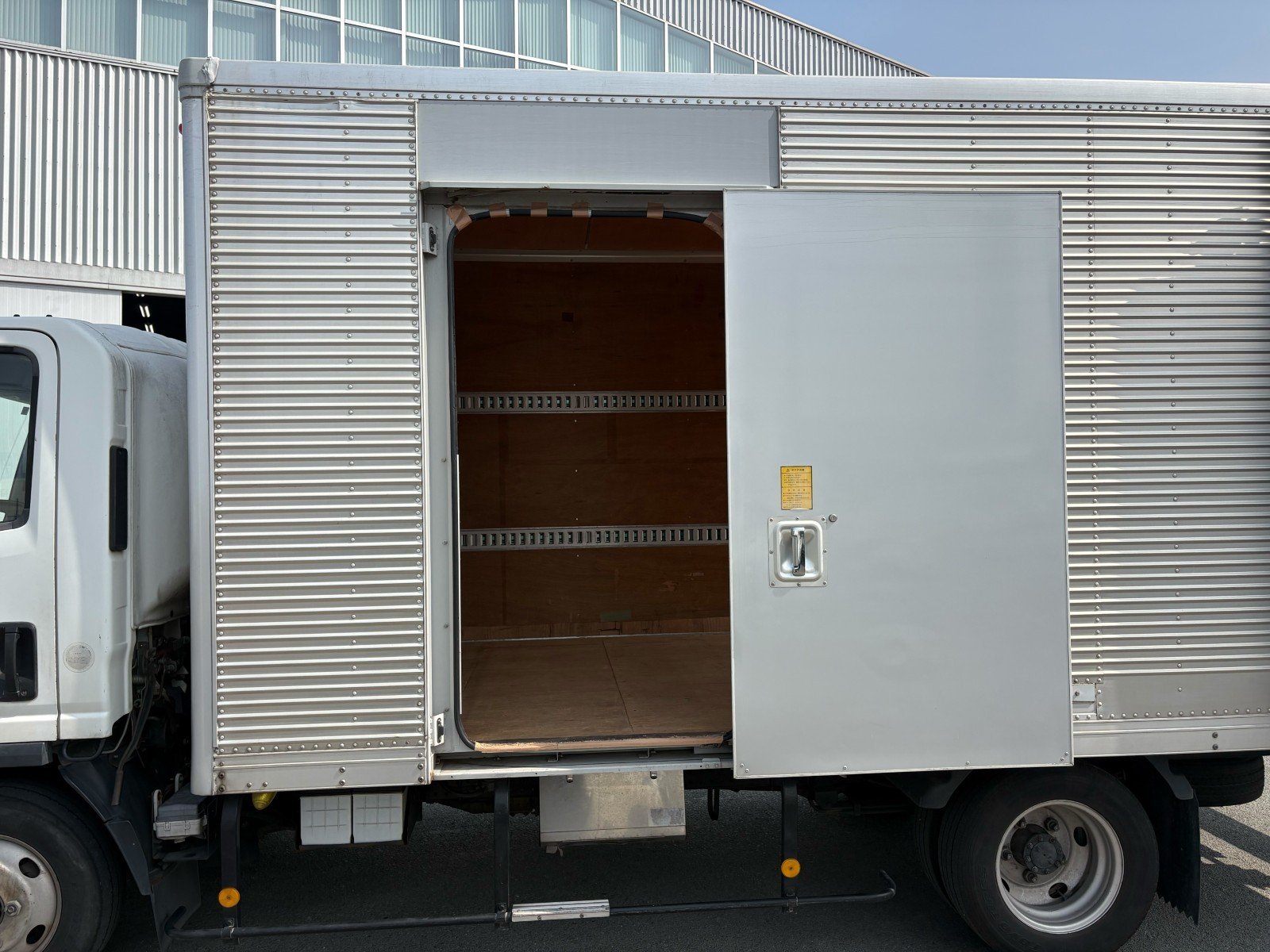 vehicle_image_20260330185627f1LVNktd1U.jpg