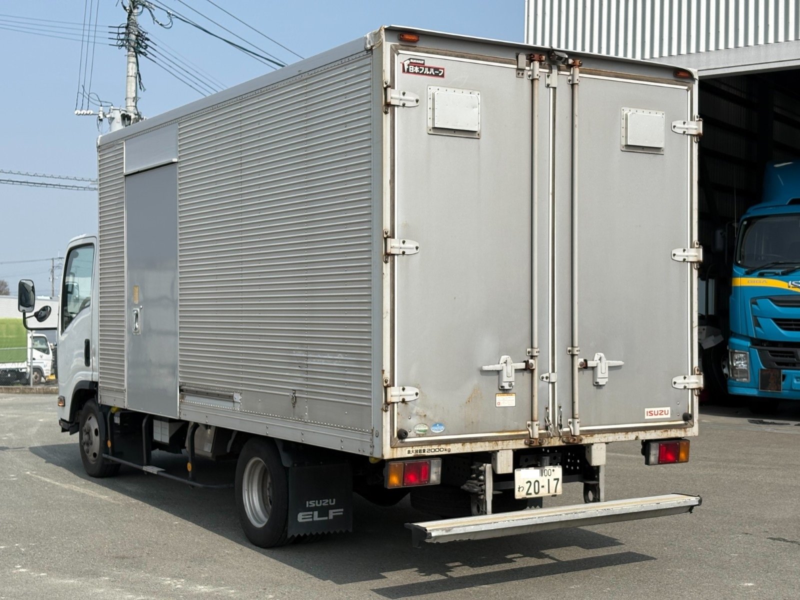 vehicle_image_20260330185627n3KhuIh1KN.jpg