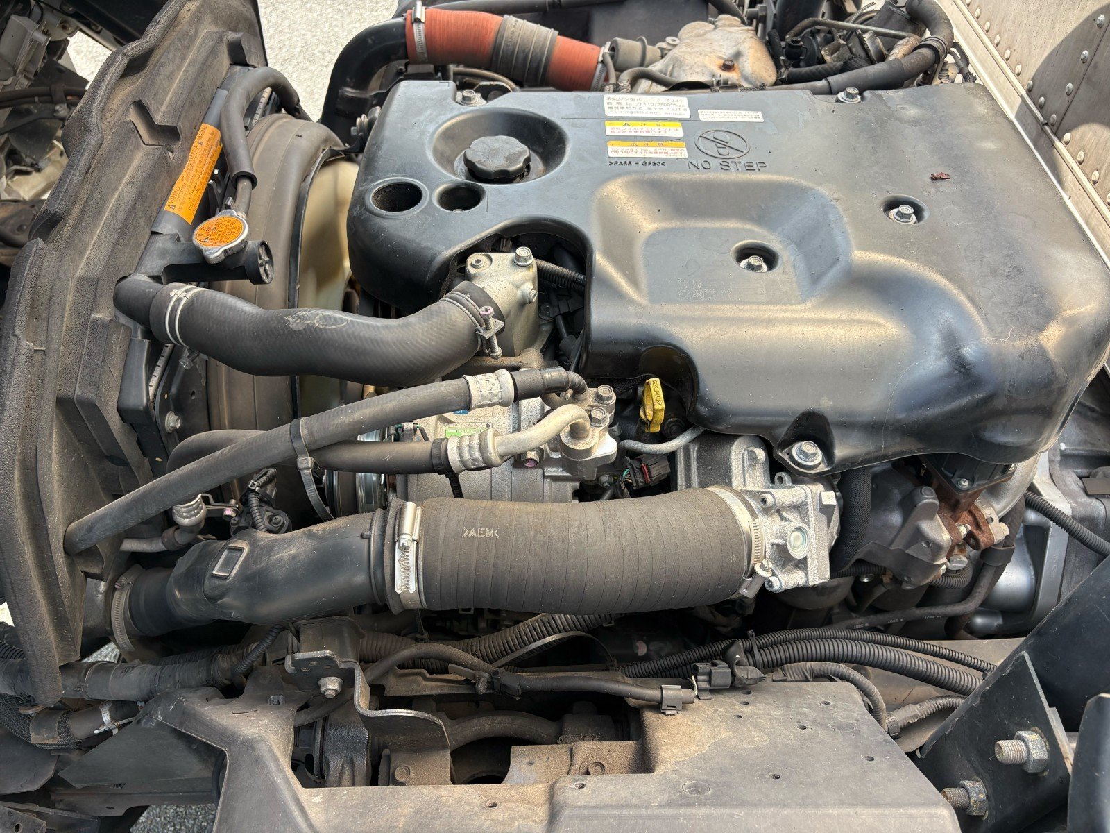 vehicle_image_20260330185627tBl3wCPbjN.jpg