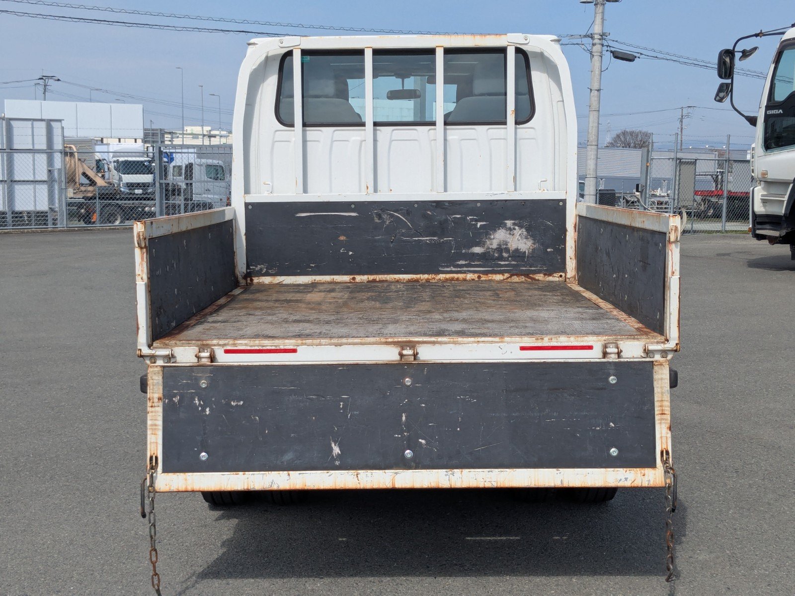 vehicle_image_20260326193740yFWwJf5vpi.jpg