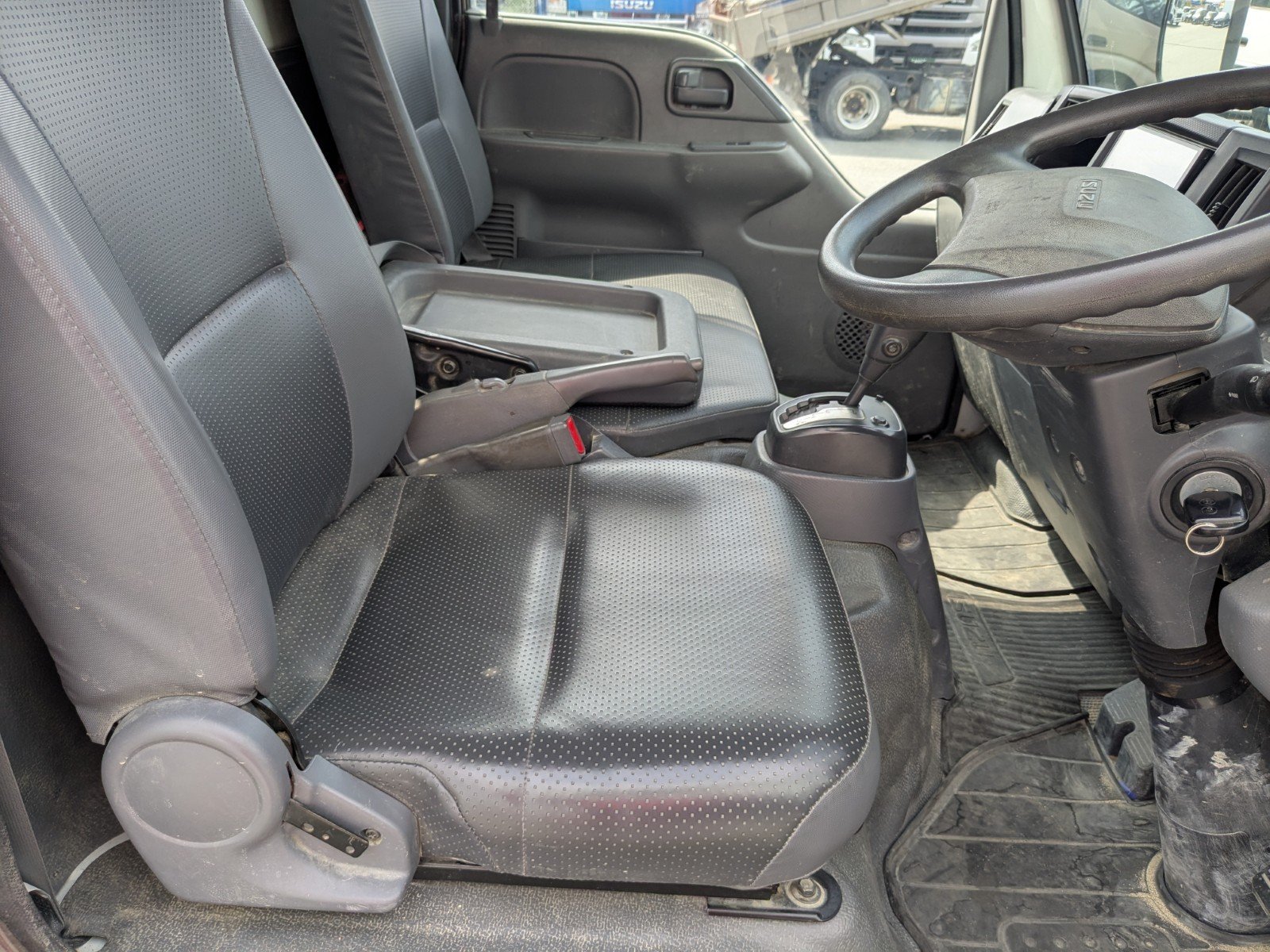 vehicle_image_20260323193650PdTNrCvjnW.jpg