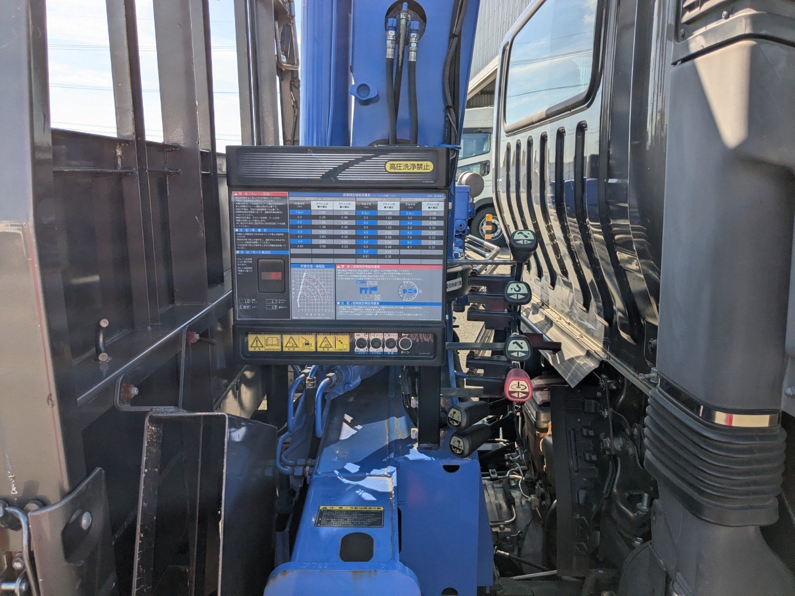 vehicle_image_20260409155611rZFGwnltbD.jpg