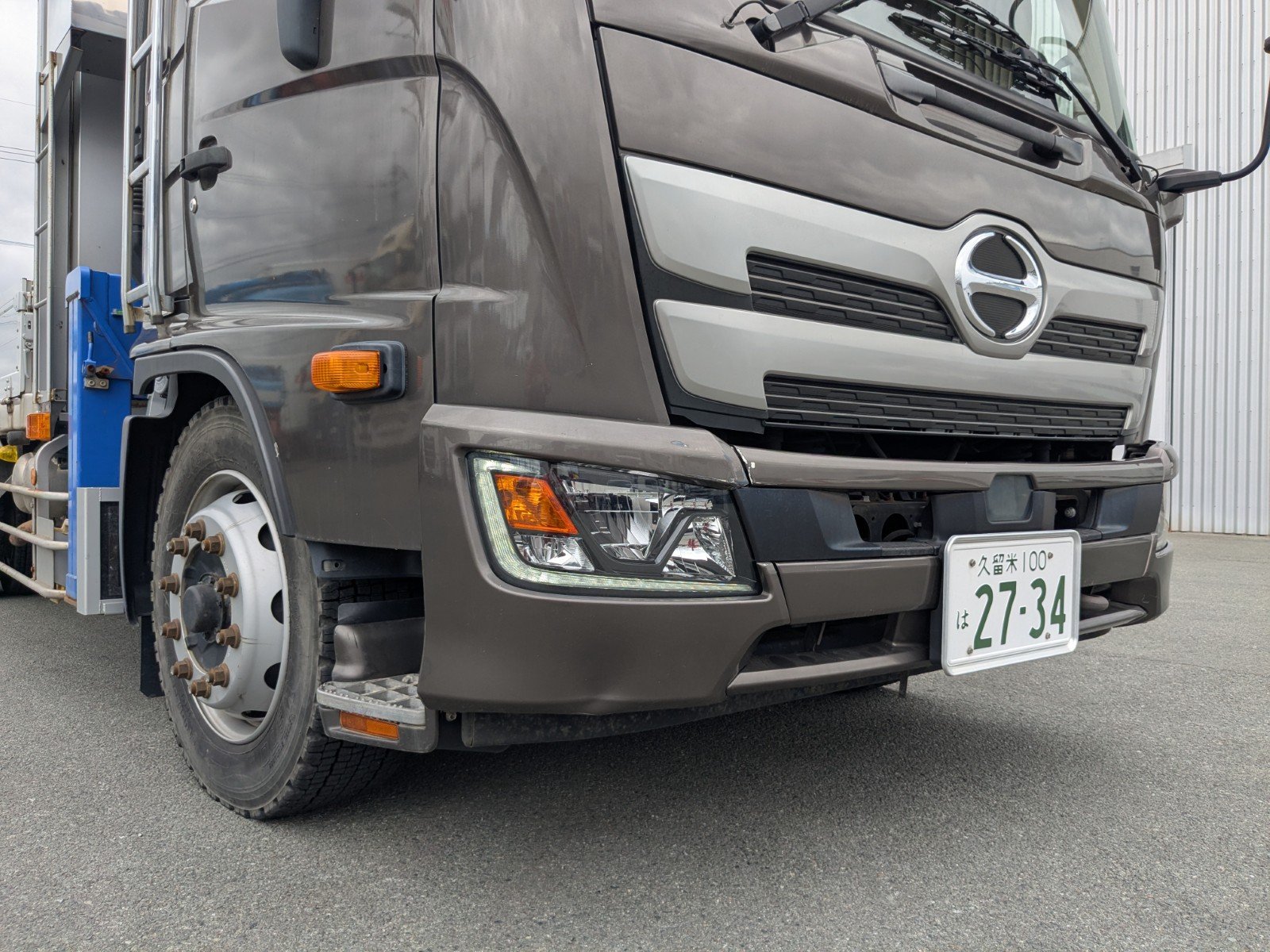 vehicle_image_20260525184114C4ZlK1NQ2Y.jpg
