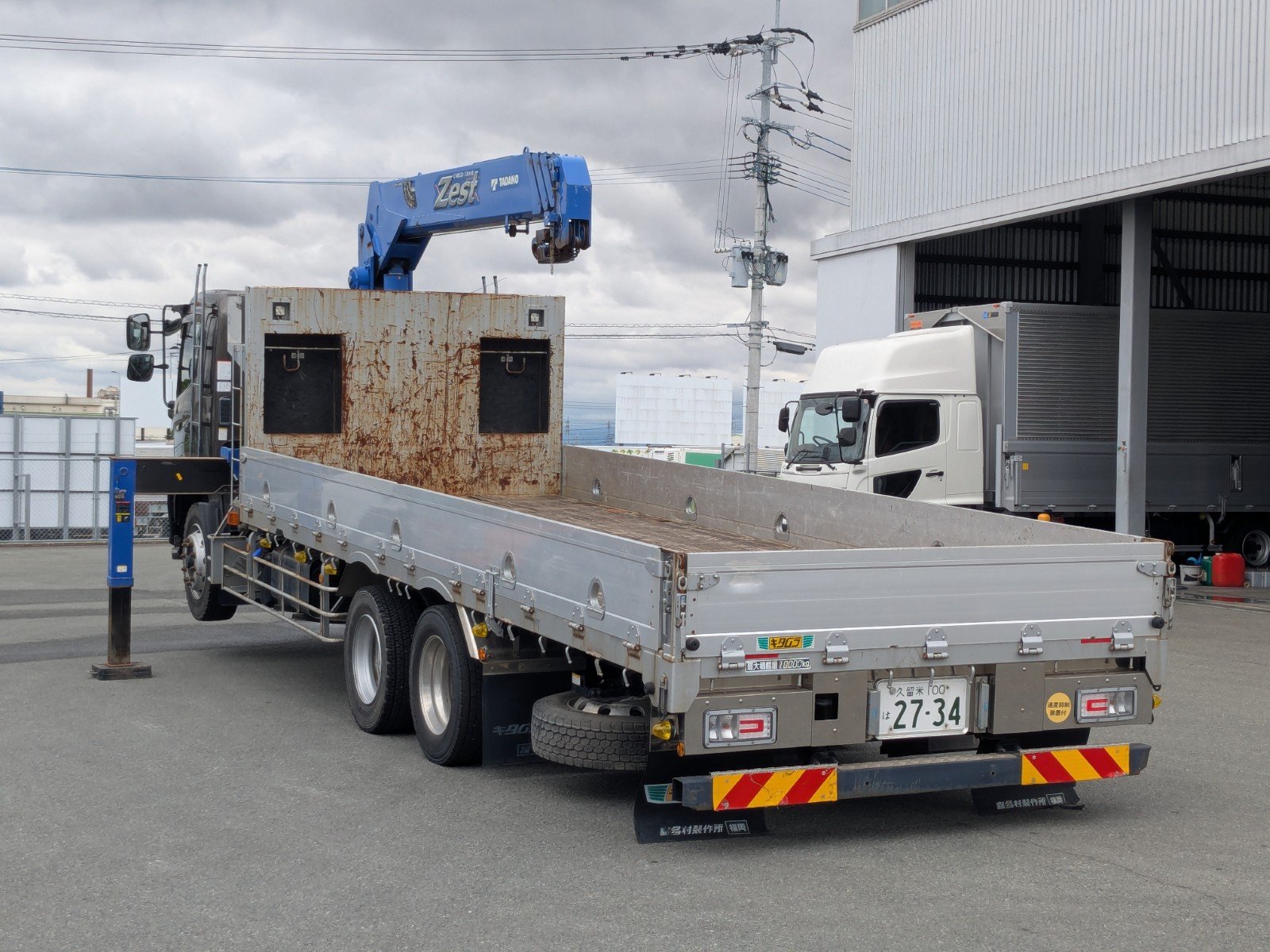 vehicle_image_20260525184114lq7QiMloWw.jpg
