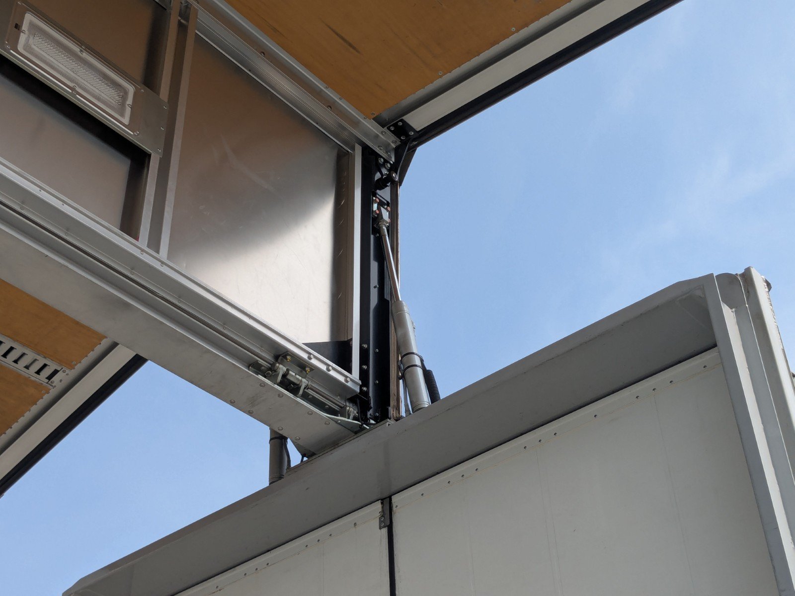 vehicle_image_202603301919098lXo6BixPe.jpg