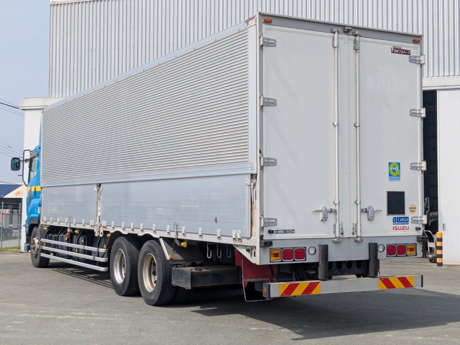 vehicle_image_20260330191909BrbjH9Wm4y.jpg